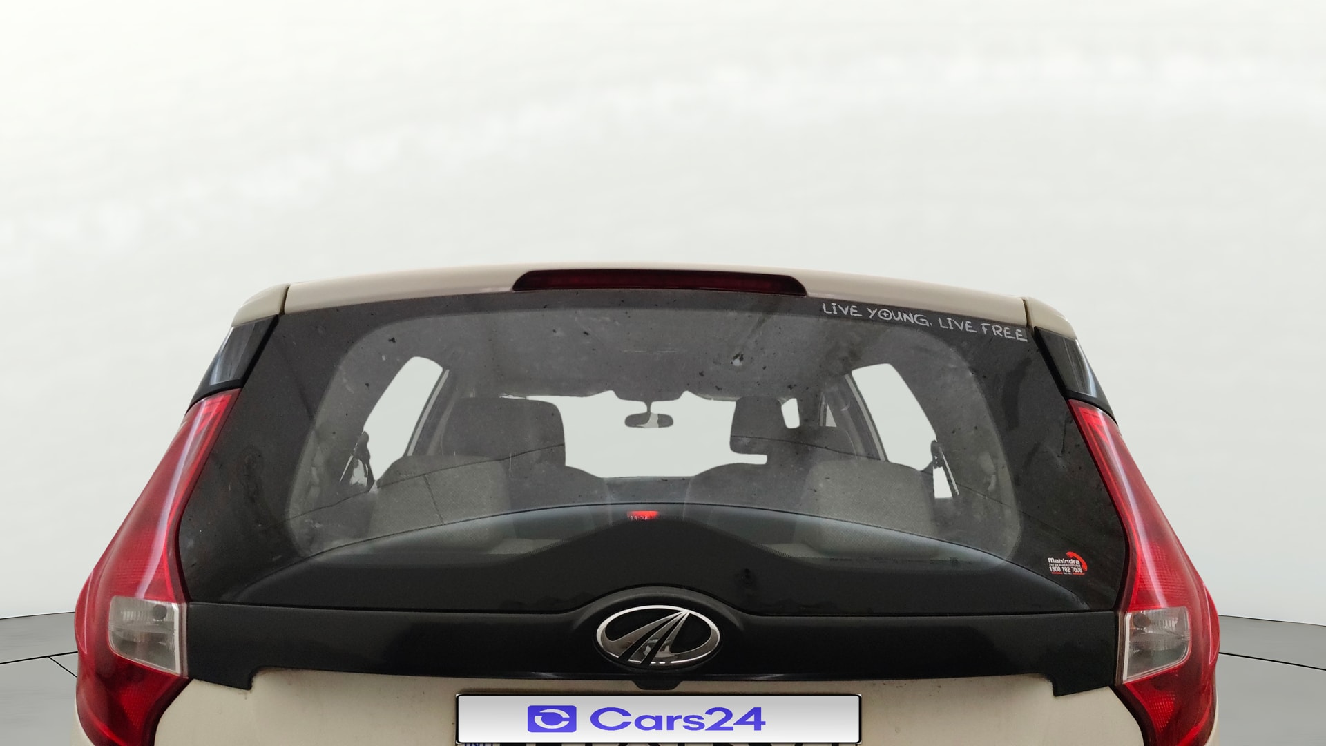 View 2020 Mahindra Marazzo M2 7-Seater Image 3 Used 2020 Mahindra Marazzo M2 7-Seater Image 3