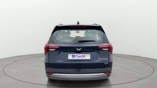 View Mahindra XUV700 Image 40 Used Mahindra XUV700 Image 40