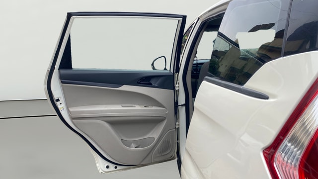 View Mahindra Marazzo Image 23 Used Mahindra Marazzo Image 23