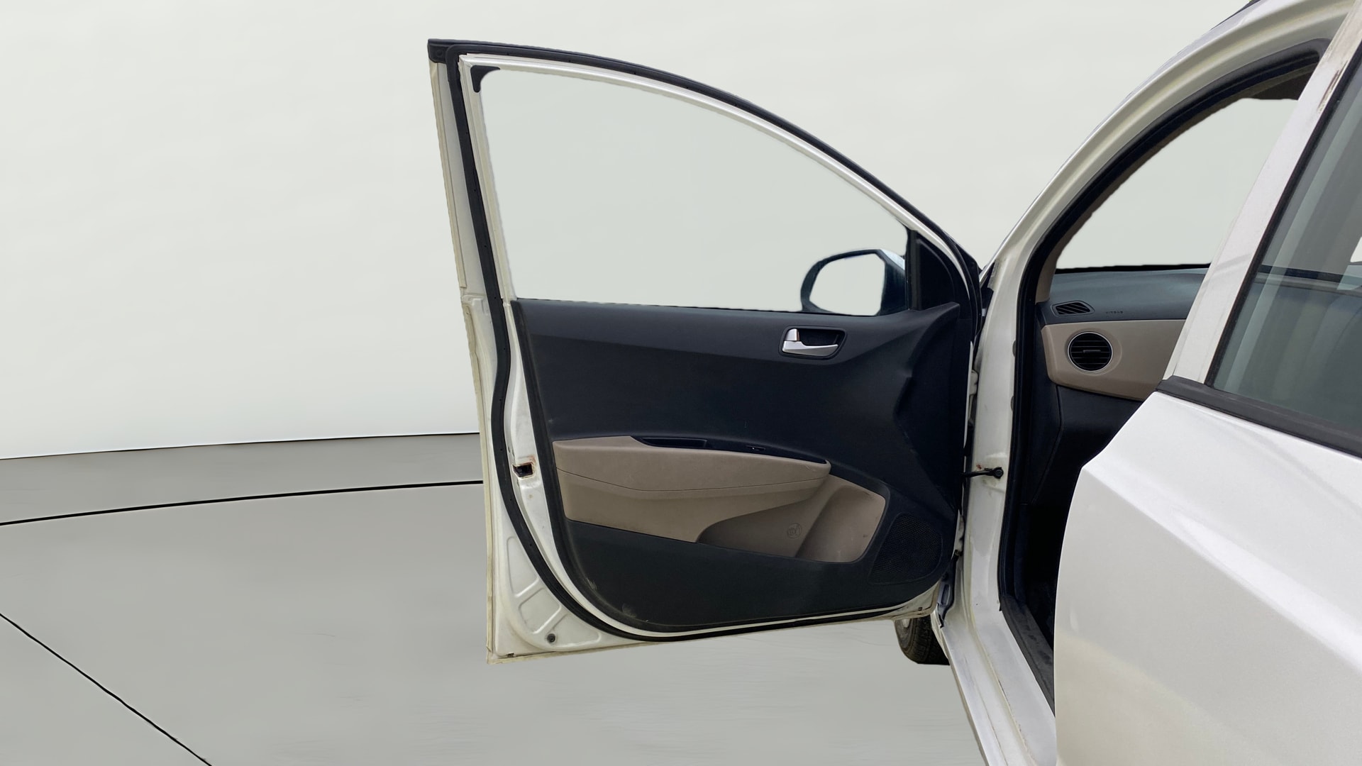 View 2019 Hyundai Grand i10 Sportz 1.2 Kappa Image 31 Used 2019 Hyundai Grand i10 Sportz 1.2 Kappa Image 31