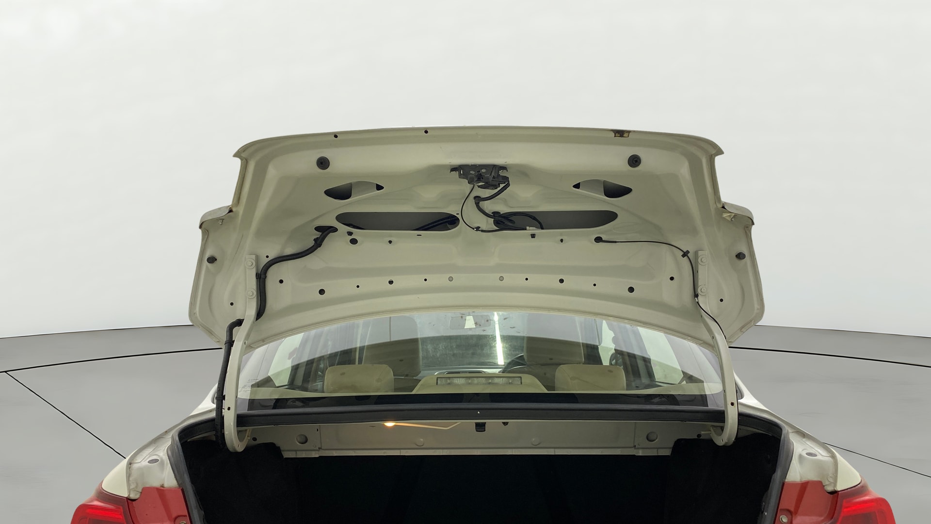 View 2018 Maruti Suzuki 1000 Base Variant Image 16 Used 2018 Maruti Suzuki 1000 Base Variant Image 16