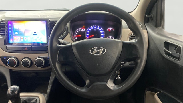 View Hyundai Xcent Image 21 Used Hyundai Xcent Image 21