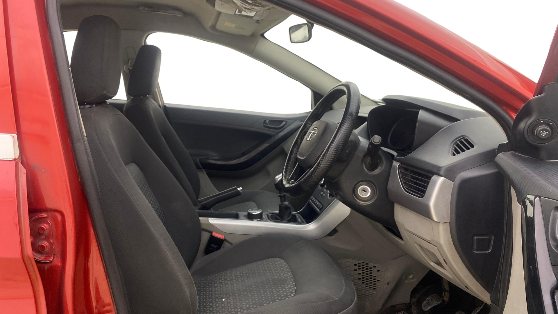 View 2018 Tata Nexon Revotorq XM Image 25 Used 2018 Tata Nexon Revotorq XM Image 25