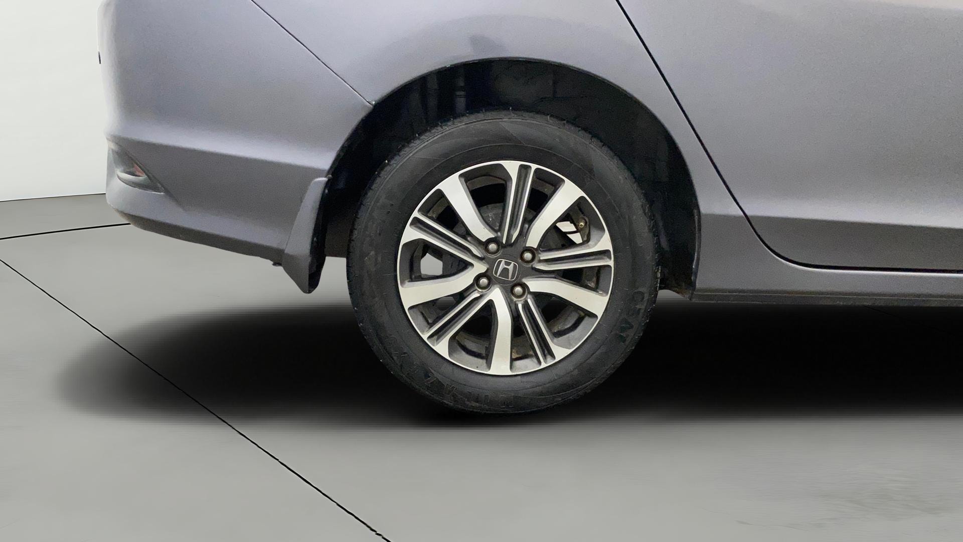 View 2017 Honda City ZX MT Diesel Anniversary Edition Image 35 Used 2017 Honda City ZX MT Diesel Anniversary Edition Image 35