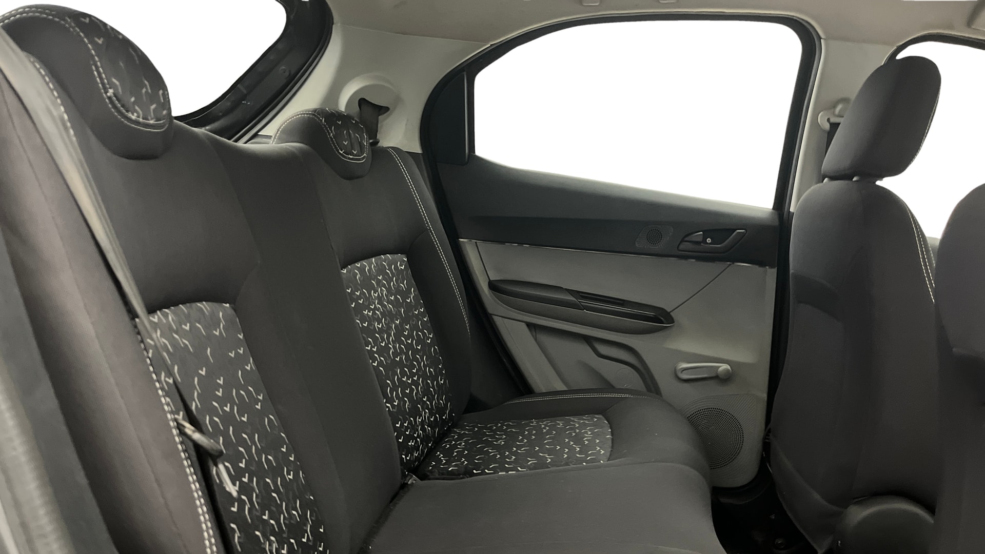 View 2021 Tata Tiago Revotorq XB Image 33 Used 2021 Tata Tiago Revotorq XB Image 33
