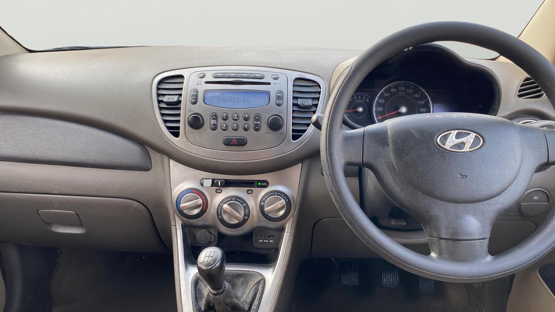 View 2014 Hyundai Grand i10 Sportz 1.2 Kappa Image 17 Used 2014 Hyundai Grand i10 Sportz 1.2 Kappa Image 17