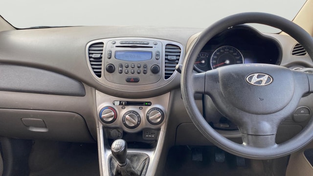 View Hyundai Grand i10 Image 17 Used Hyundai Grand i10 Image 17