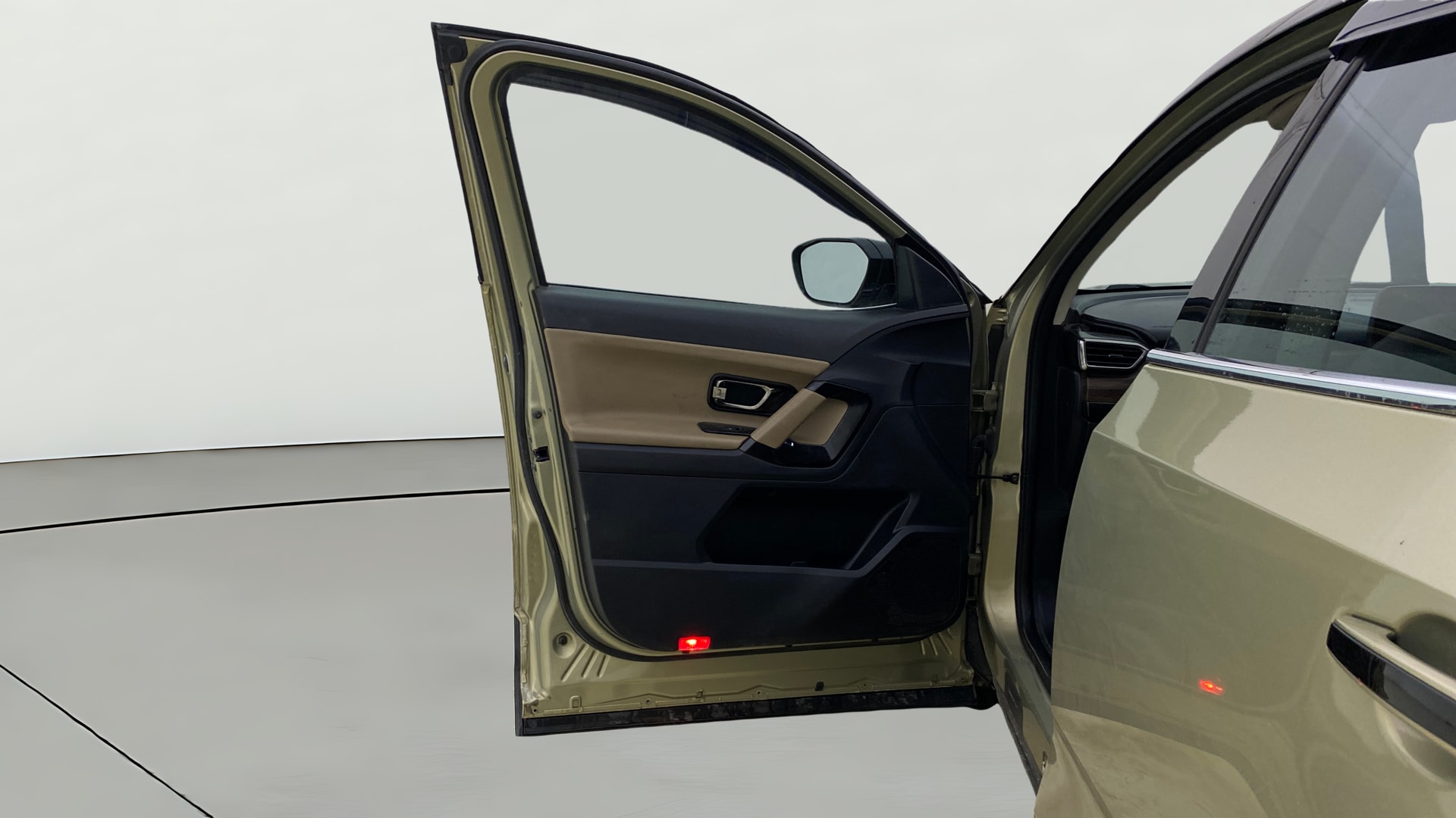 View 2022 Tata Harrier XE Image 39 Used 2022 Tata Harrier XE Image 39