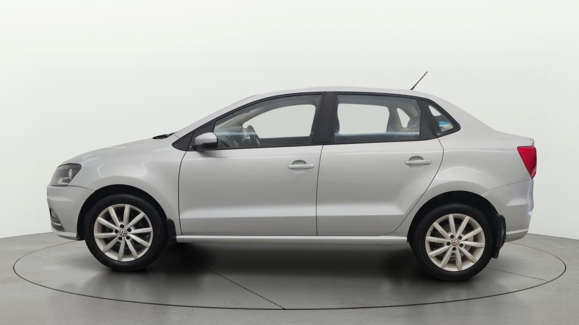 View 2018 Volkswagen Ameo 1.2L MPI Petrol Comfortline Image 5 Used 2018 Volkswagen Ameo 1.2L MPI Petrol Comfortline Image 5