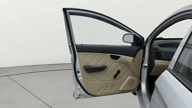 View Hyundai EON Image 30 Used Hyundai EON Image 30