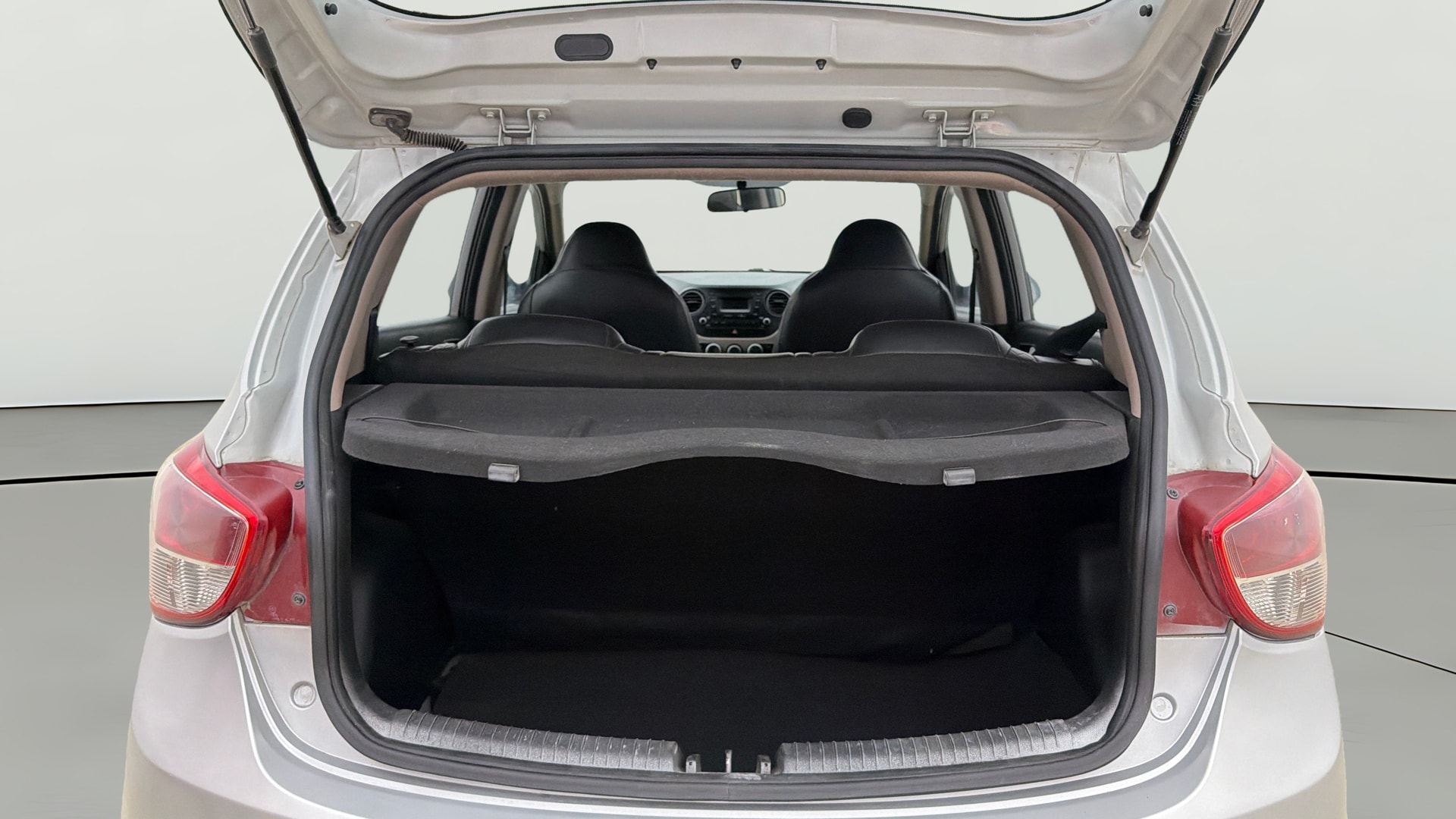 View 2016 Hyundai Grand i10 Sportz 1.2 Kappa Image 36 Used 2016 Hyundai Grand i10 Sportz 1.2 Kappa Image 36