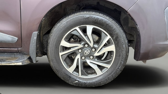 View Toyota Innova Crysta Image 41 Used Toyota Innova Crysta Image 41