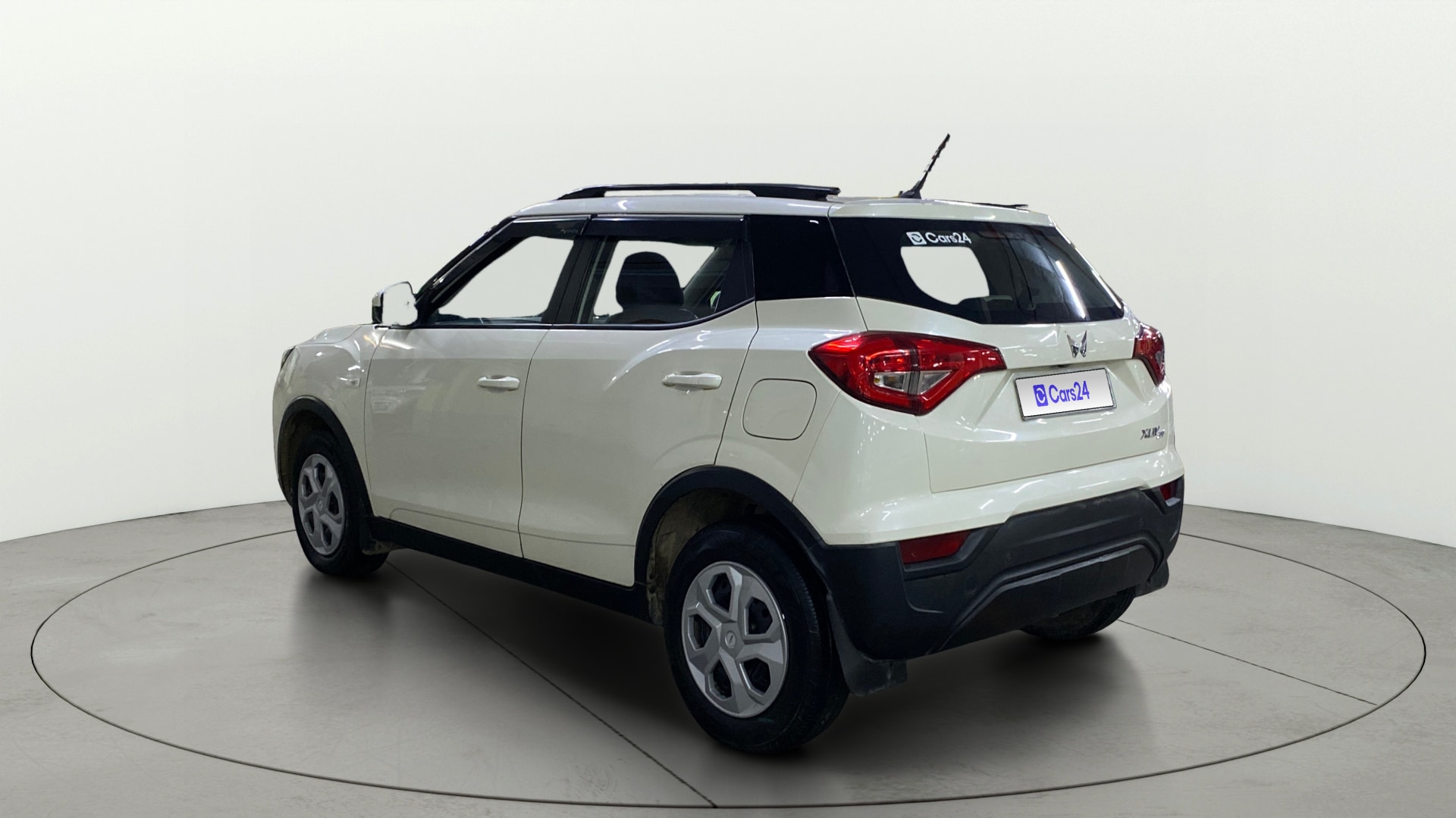 Used 2023 Mahindra XUV300 Used 2023 Mahindra XUV300