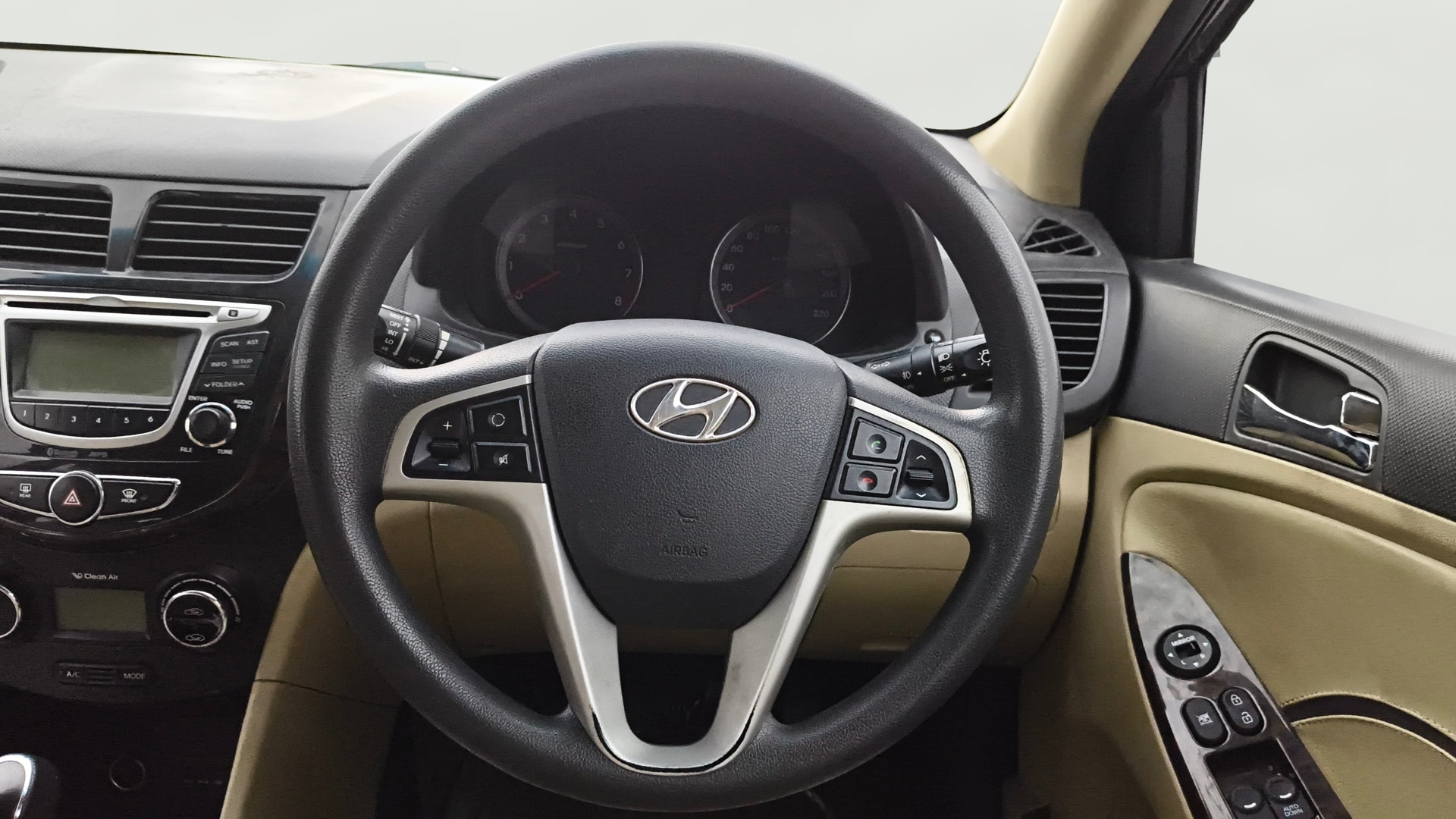 View 2013 Hyundai Fluidic Verna 1.4 CRDI Base Image 20 Used 2013 Hyundai Fluidic Verna 1.4 CRDI Base Image 20