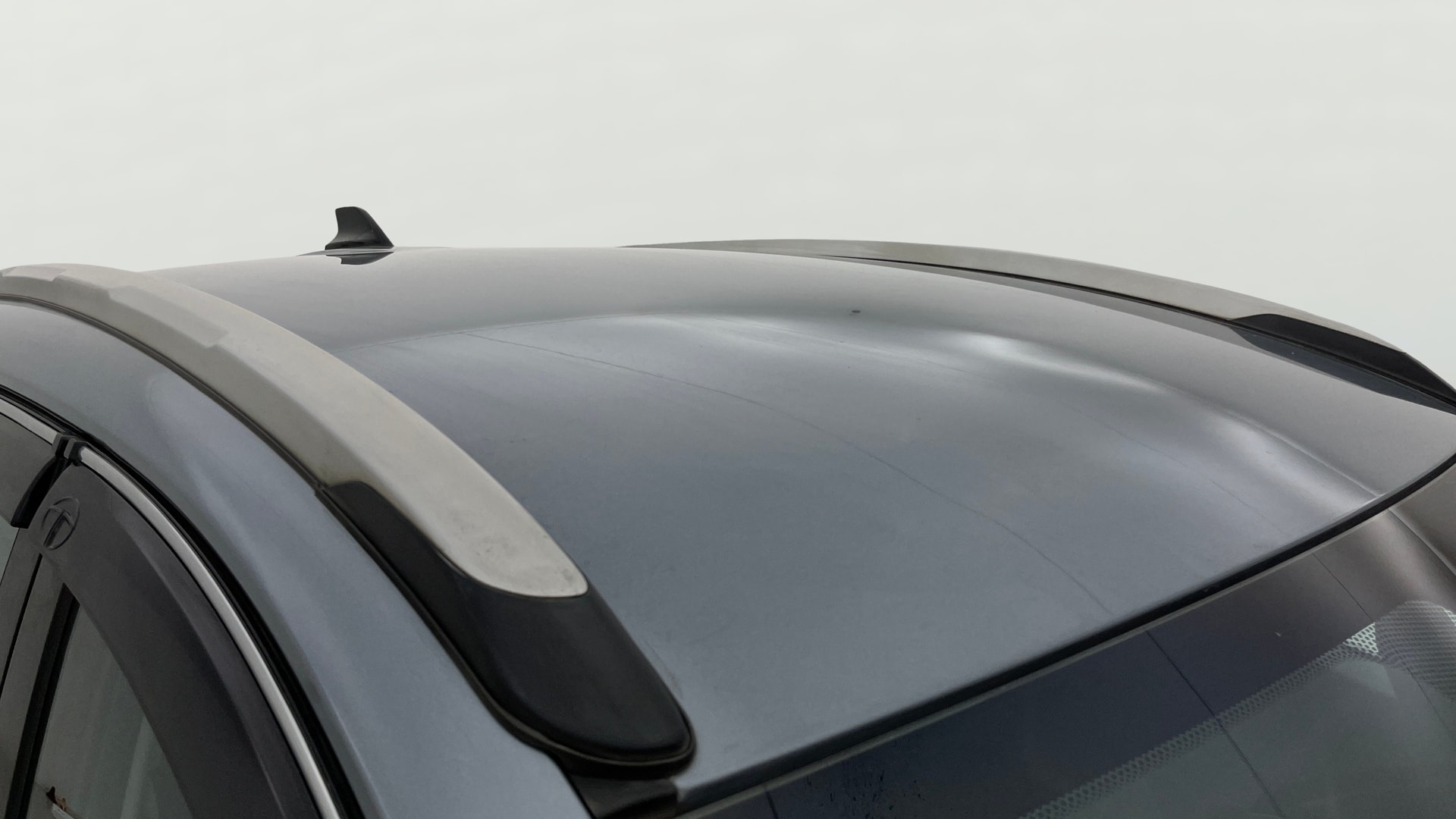 View 2019 Tata Nexon Revotorq XZ Plus Dual Tone Image 7 Used 2019 Tata Nexon Revotorq XZ Plus Dual Tone Image 7