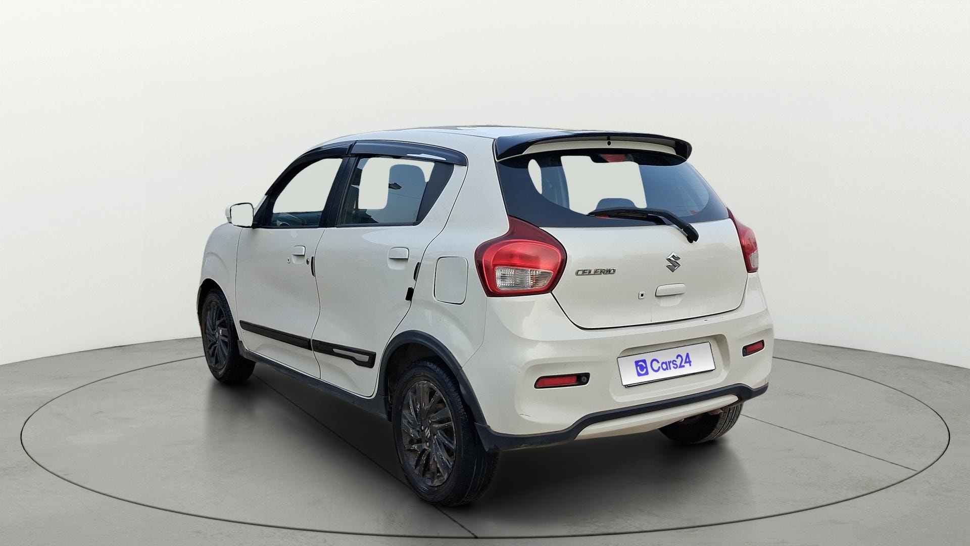 View 2022 Maruti Suzuki 1000 Base Variant Image 2 Used 2022 Maruti Suzuki 1000 Base Variant Image 2