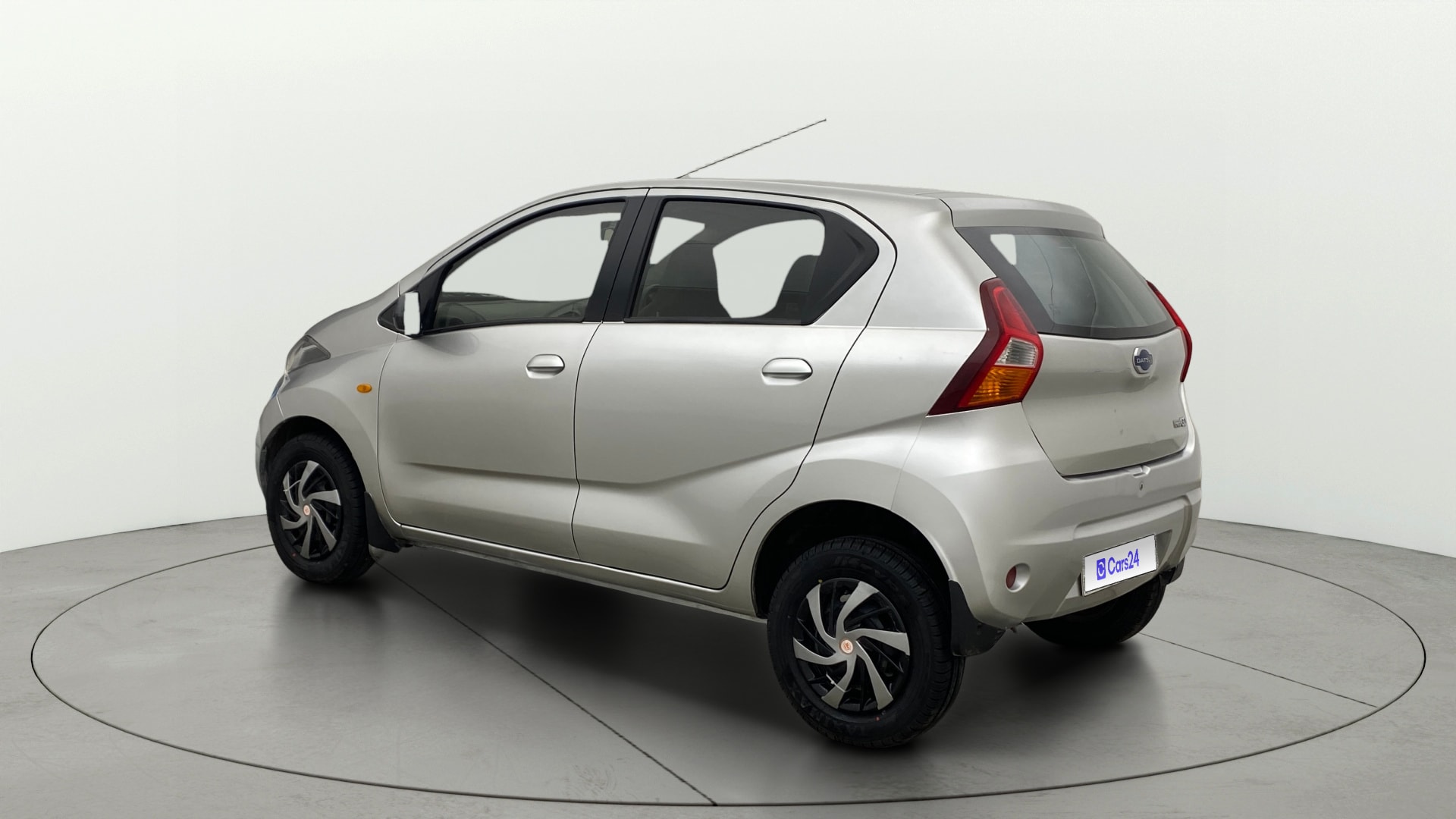 View 2016 Datsun Redi GO S-1.0L BS IV Image 2 Used 2016 Datsun Redi GO S-1.0L BS IV Image 2