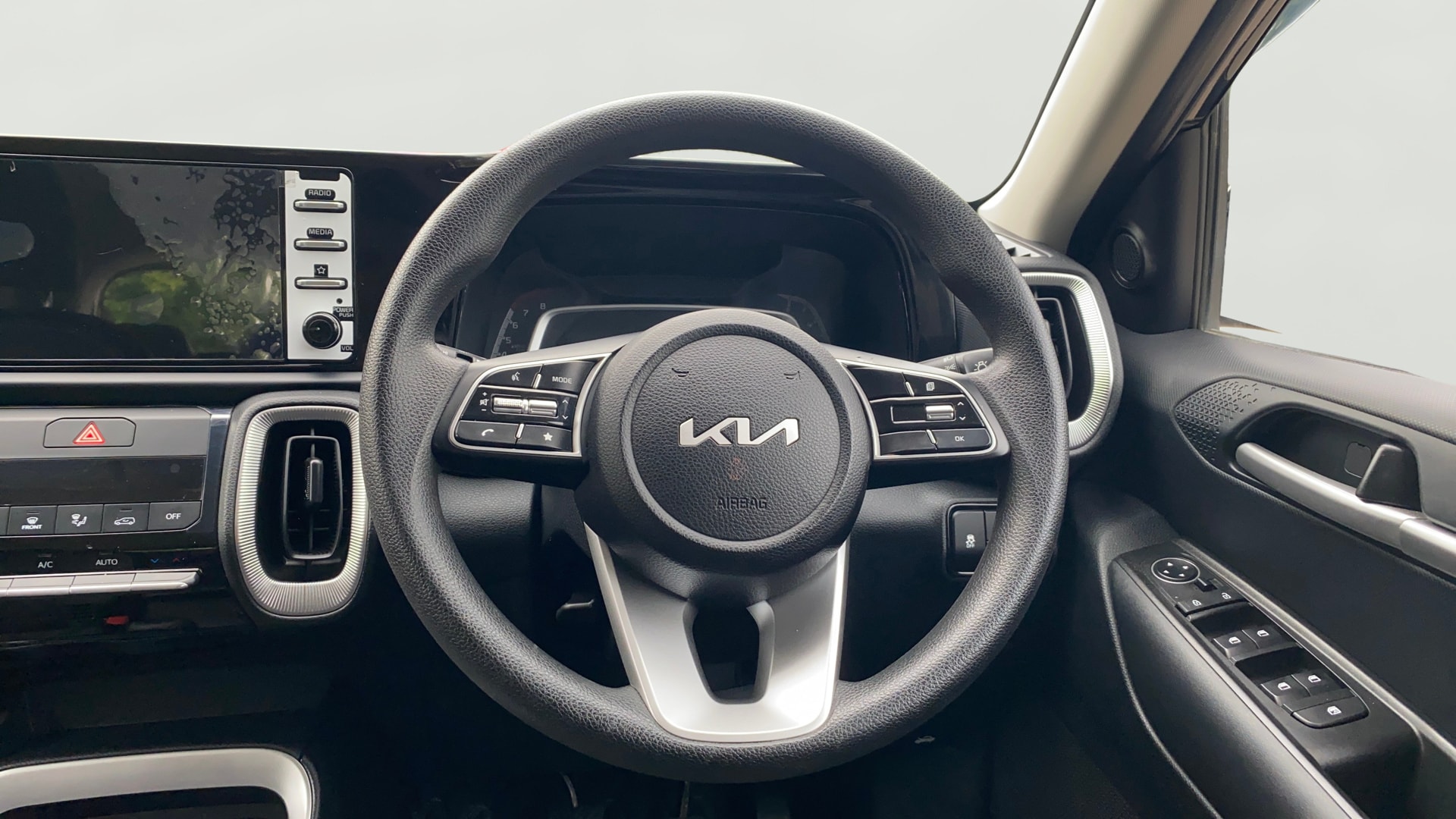 Used 2024 Kia Sonet Used 2024 Kia Sonet