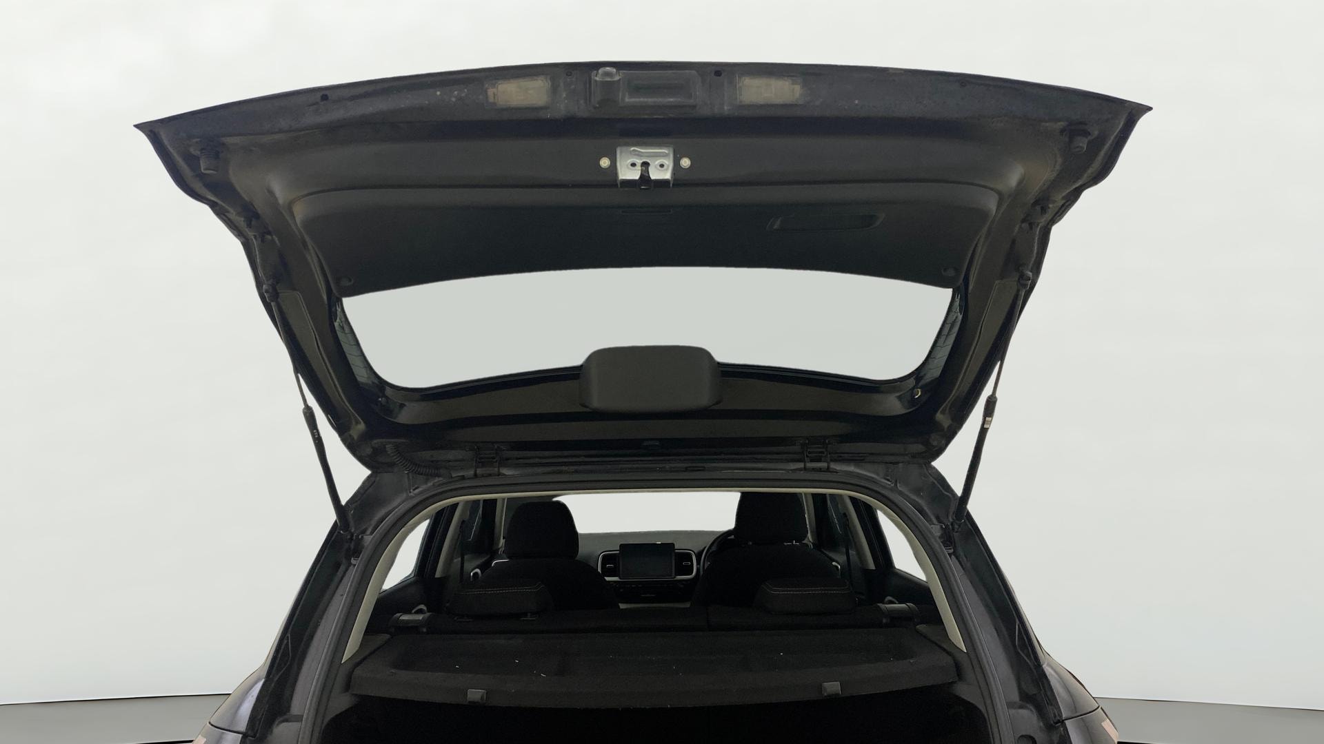 View 2022 Hyundai Venue SX 1.2 Petrol MT Image 16 Used 2022 Hyundai Venue SX 1.2 Petrol MT Image 16