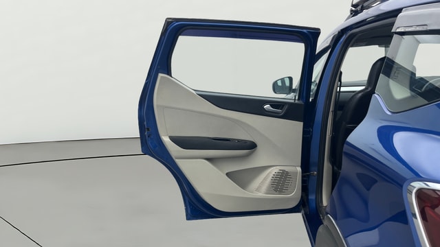 View Renault Triber Image 15 Used Renault Triber Image 15