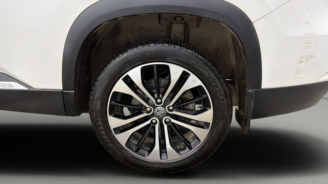 View MG Hector Plus Image 8 Used MG Hector Plus Image 8