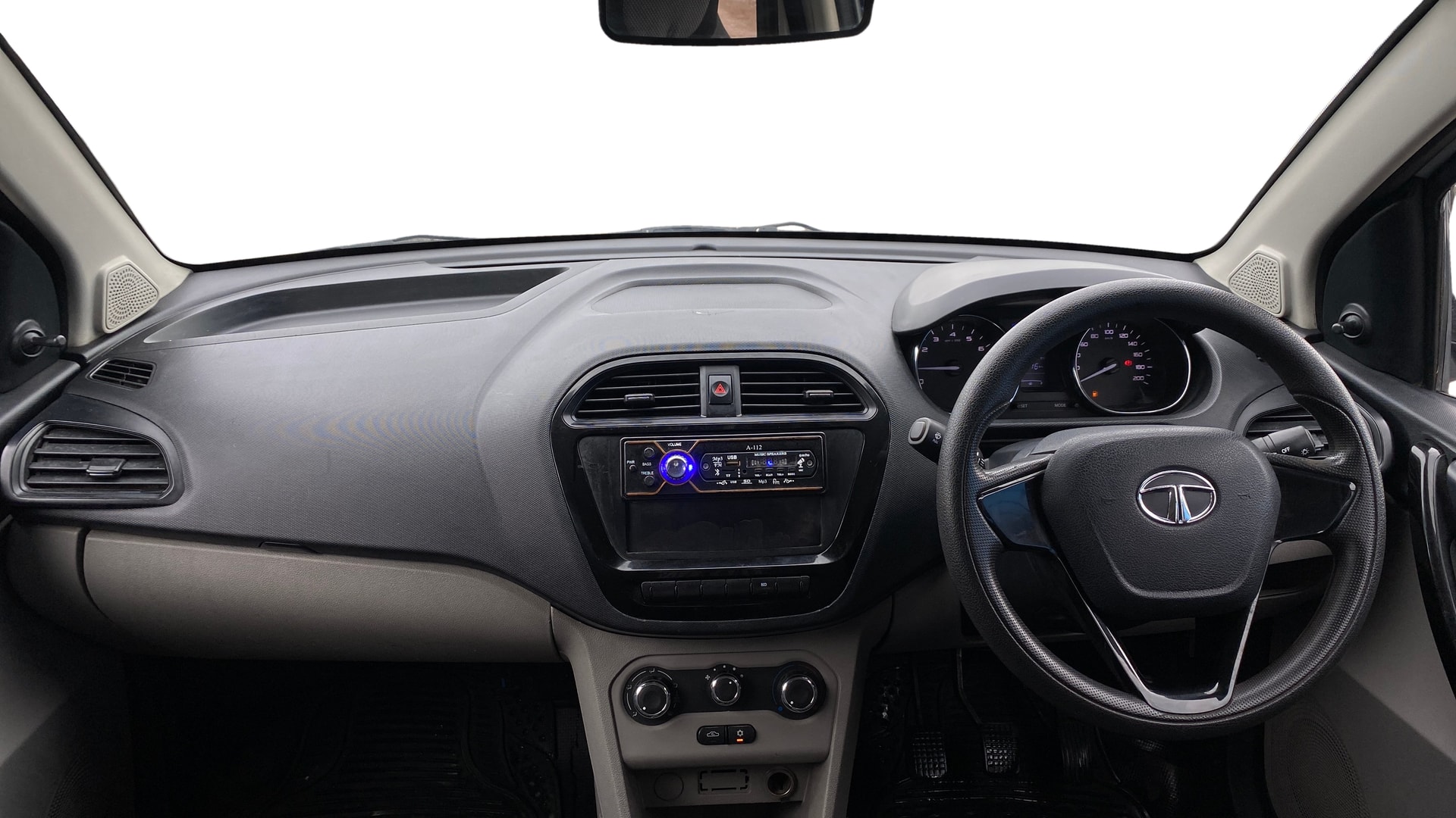 View 2019 Tata Tiago Revotorq XB Image 15 Used 2019 Tata Tiago Revotorq XB Image 15