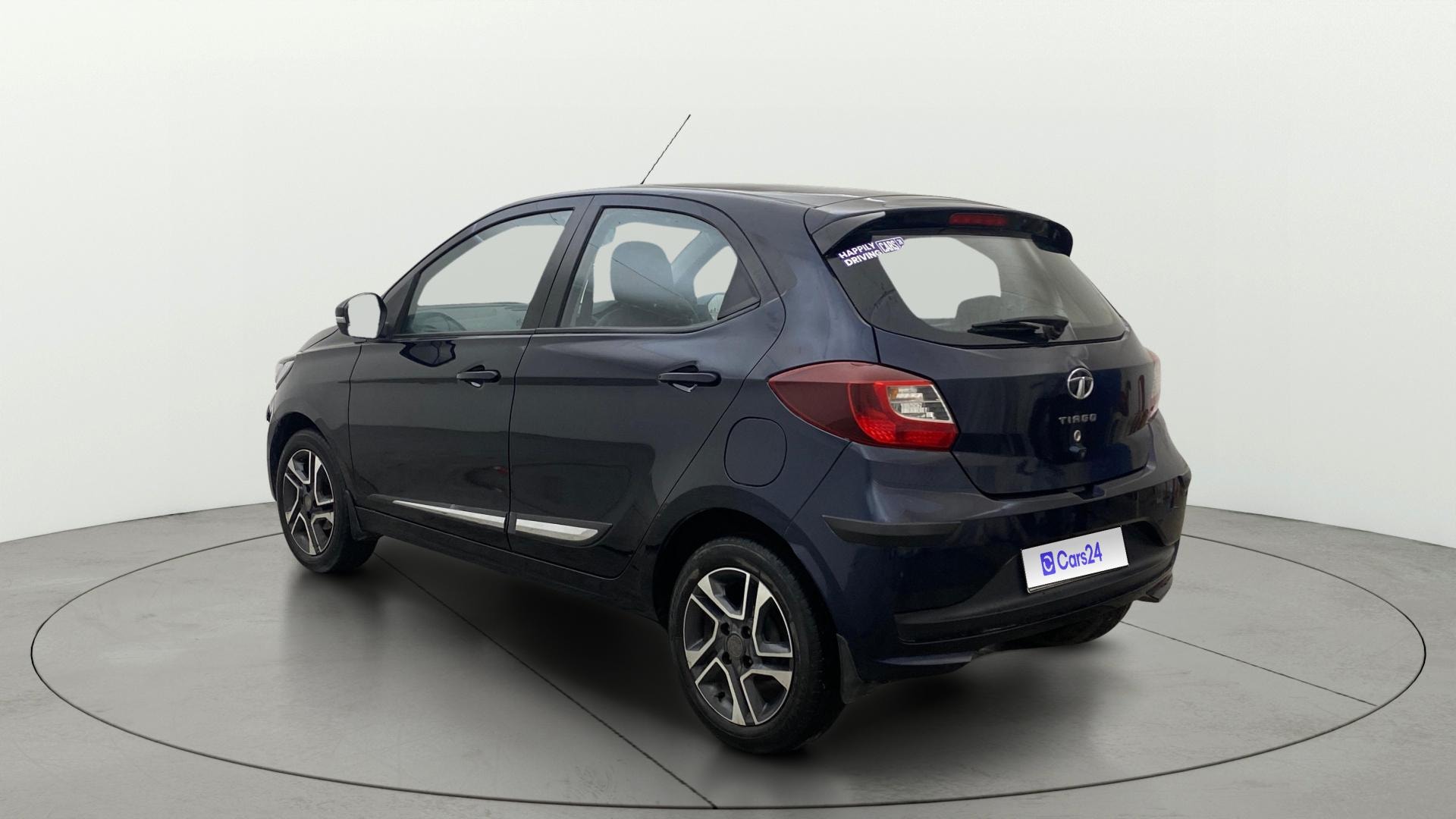 View 2021 Tata Tiago Revotorq XB Image 2 Used 2021 Tata Tiago Revotorq XB Image 2