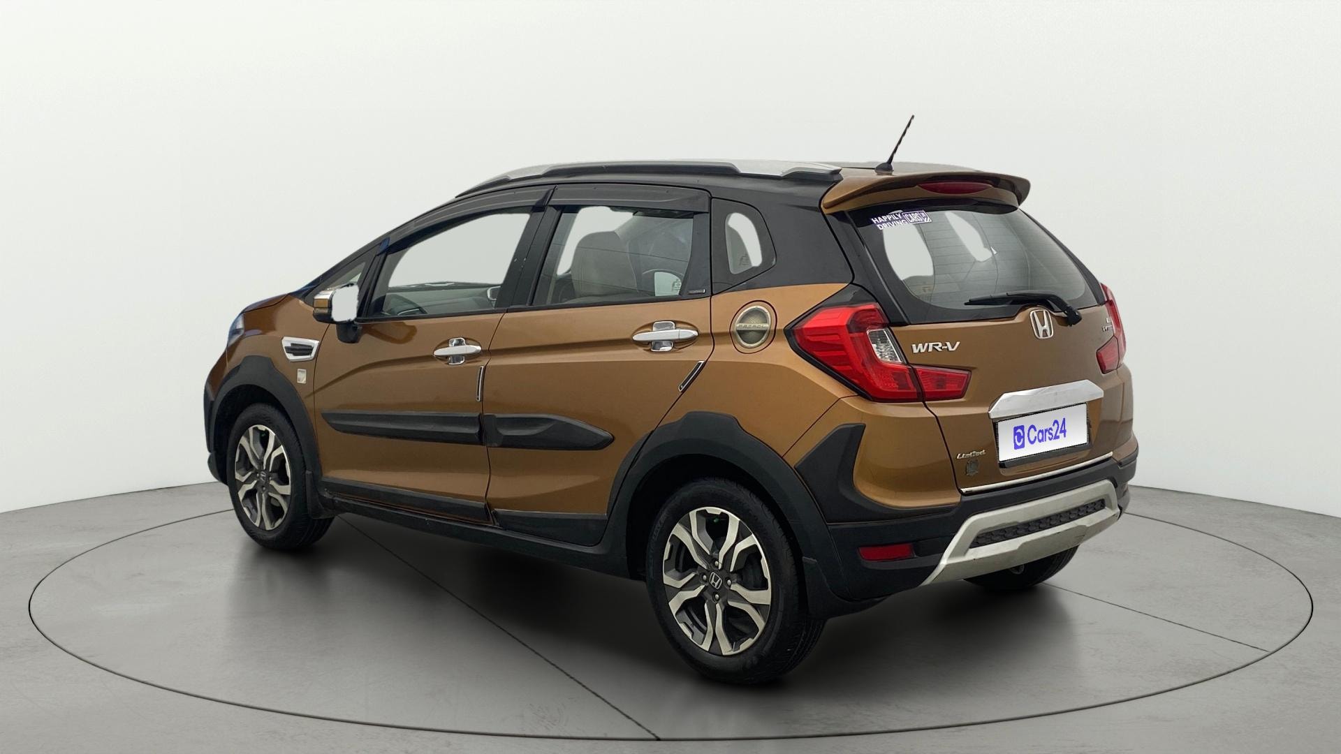 View 2017 Honda WR-V S MT Diesel Edge Edition Image 2 Used 2017 Honda WR-V S MT Diesel Edge Edition Image 2