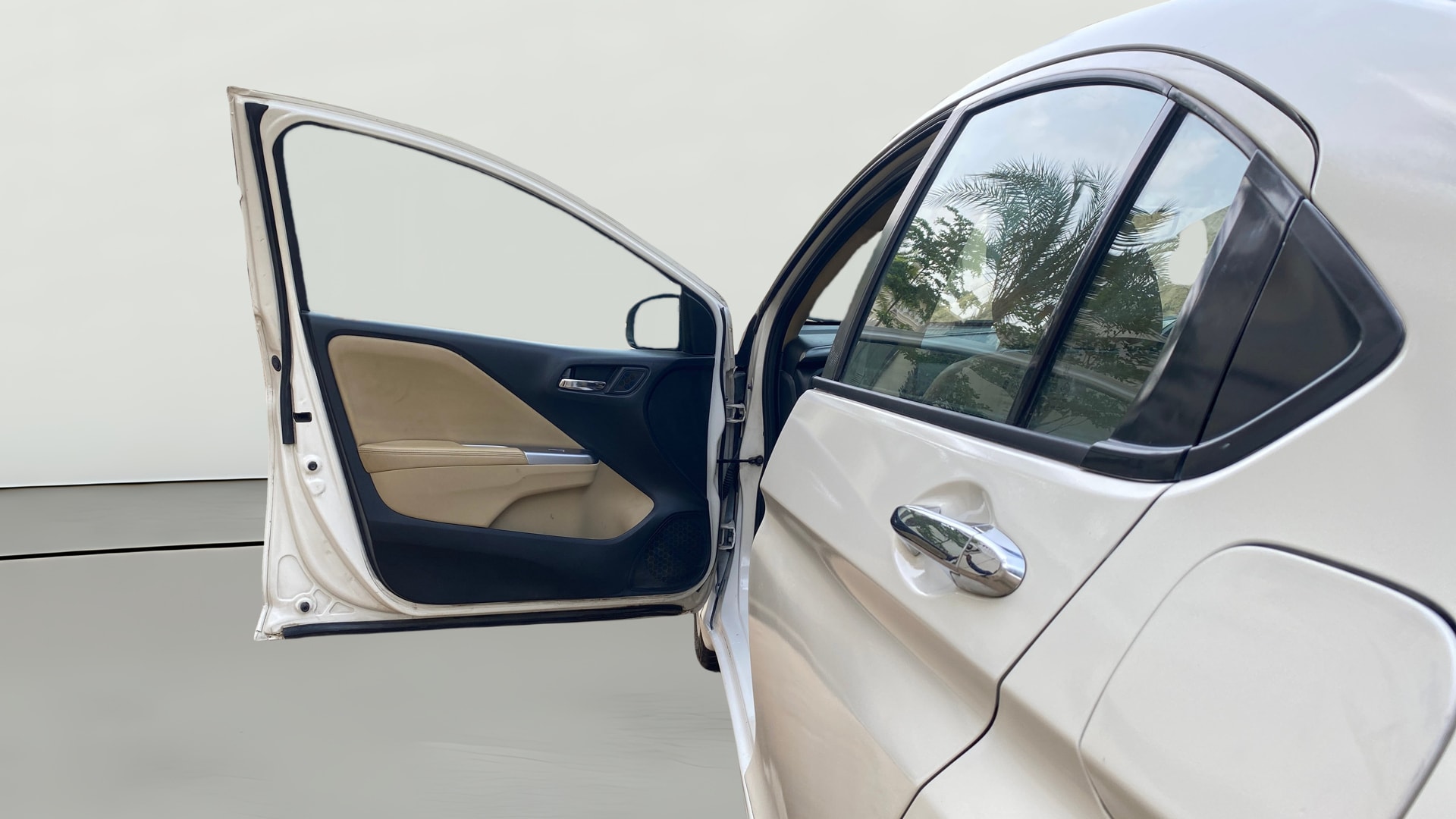 View 2014 Honda City ZX MT Diesel Anniversary Edition Image 38 Used 2014 Honda City ZX MT Diesel Anniversary Edition Image 38
