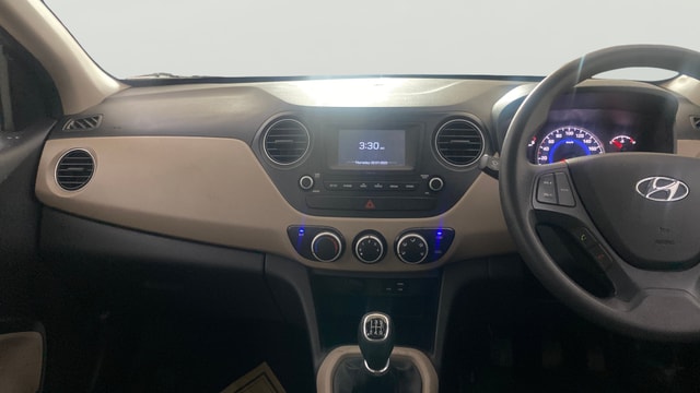 View Hyundai Grand i10 Image 17 Used Hyundai Grand i10 Image 17