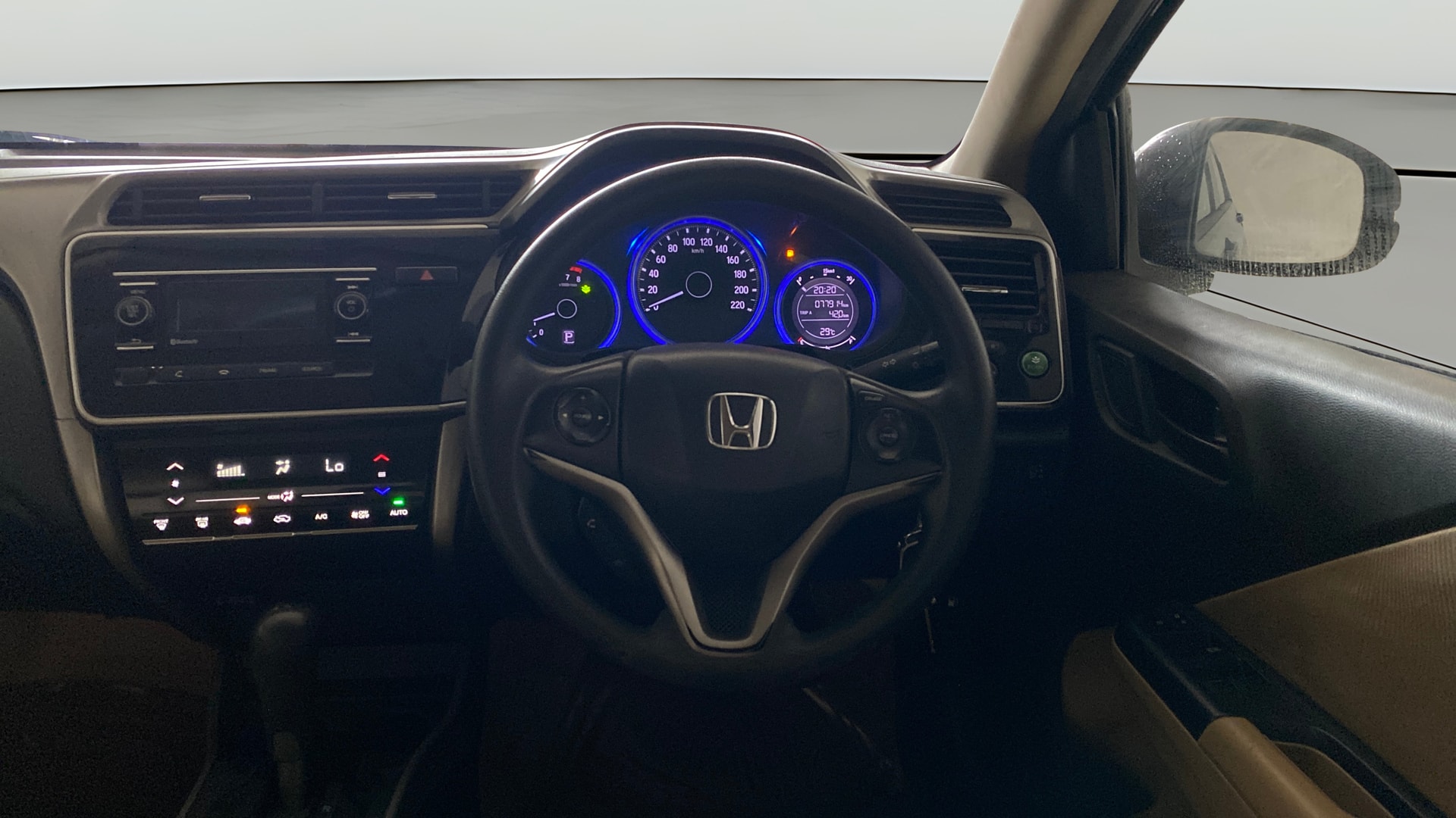View 2016 Honda City ZX MT Diesel Anniversary Edition Image 21 Used 2016 Honda City ZX MT Diesel Anniversary Edition Image 21
