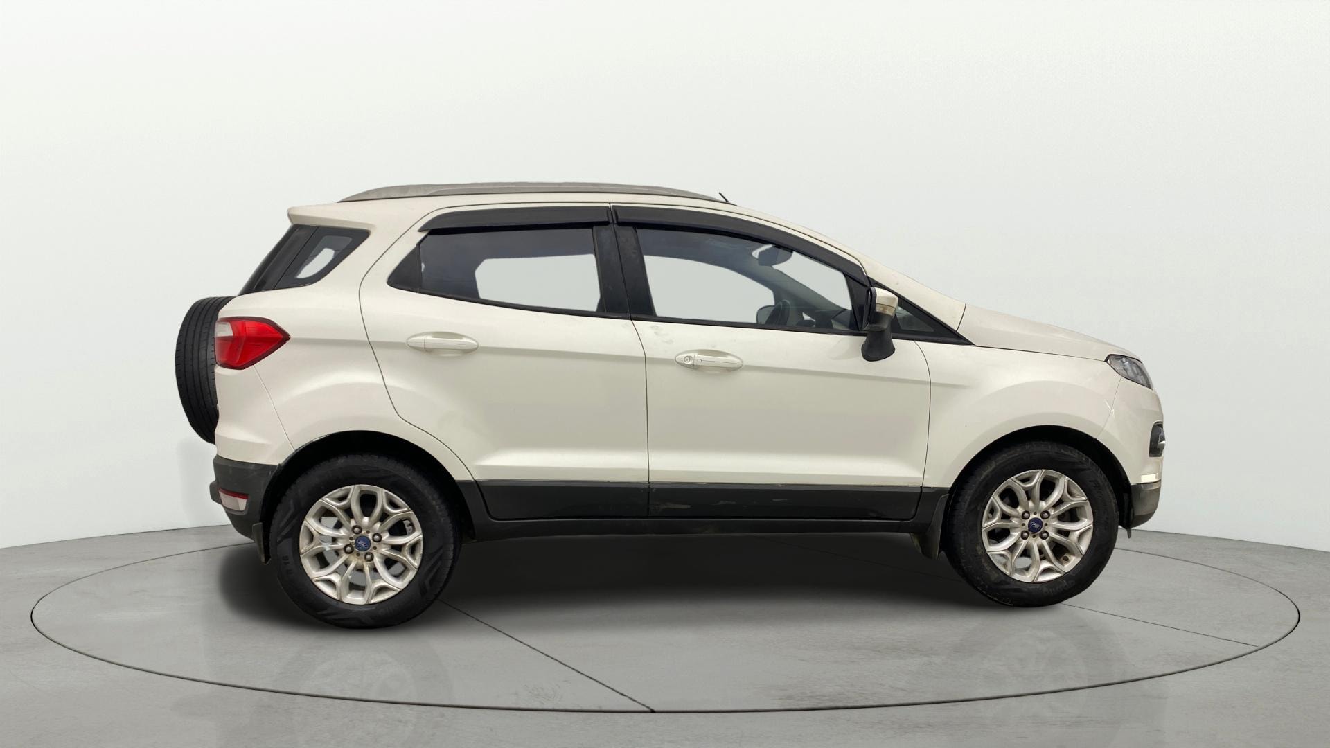 View 2016 Ford EcoSport 1.5 TDCi Diesel Ambiente BS IV Image 8 Used 2016 Ford EcoSport 1.5 TDCi Diesel Ambiente BS IV Image 8