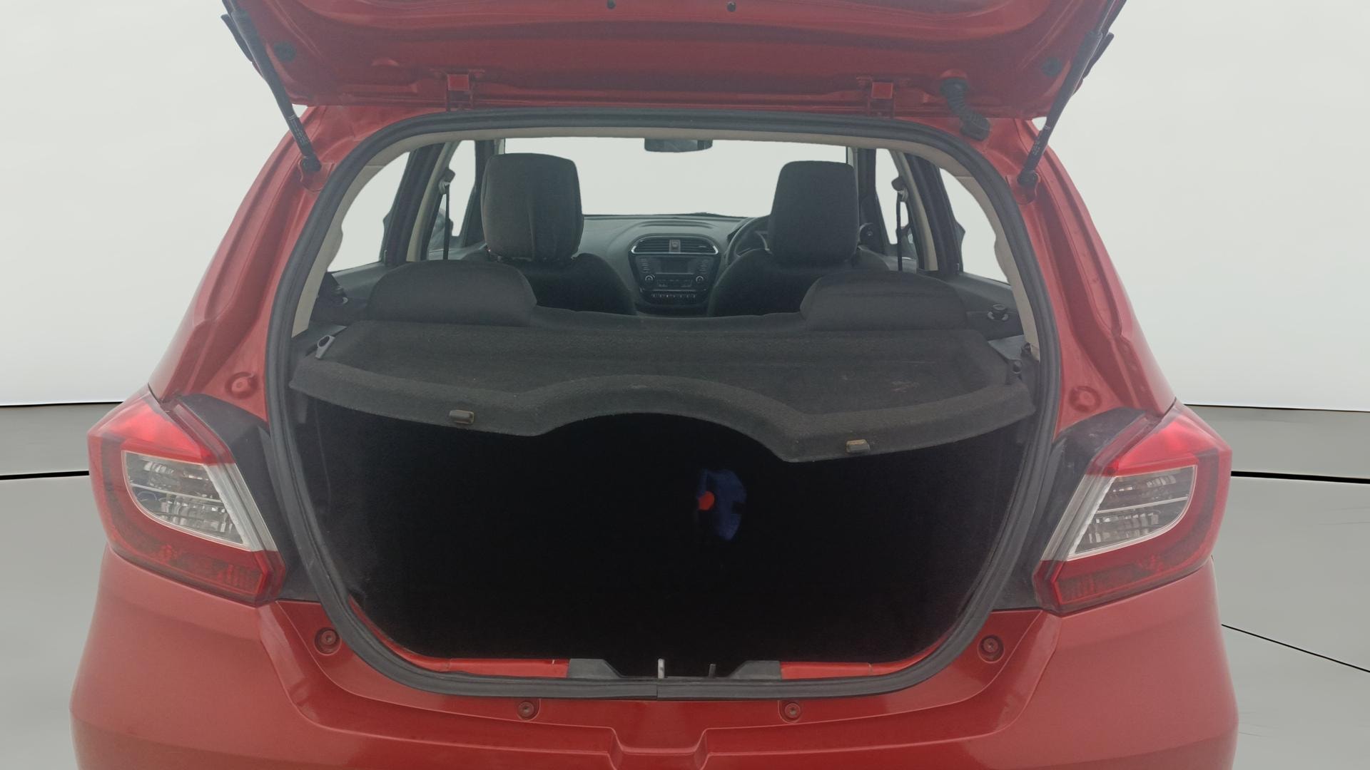 View 2017 Tata Tiago Revotorq XB Image 36 Used 2017 Tata Tiago Revotorq XB Image 36
