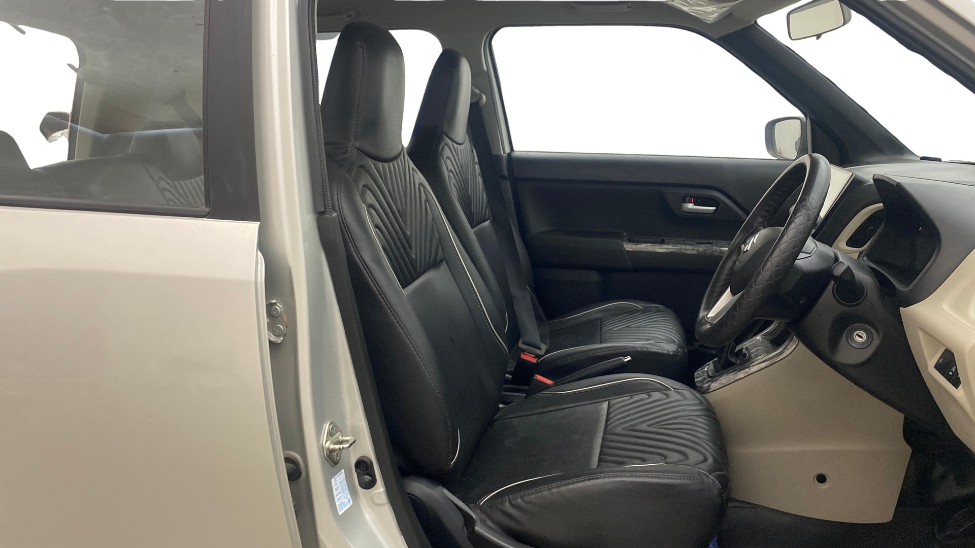 View 2022 Maruti Suzuki 1000 Base Variant Image 17 Used 2022 Maruti Suzuki 1000 Base Variant Image 17