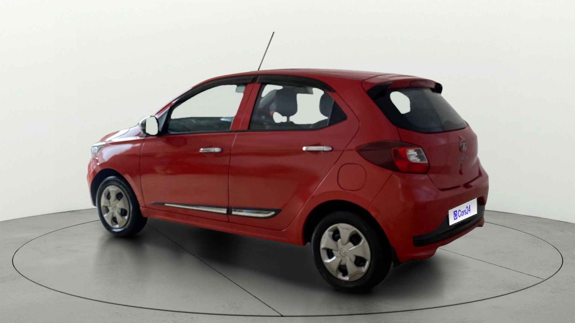 View 2020 Tata Tiago Revotorq XB Image 2 Used 2020 Tata Tiago Revotorq XB Image 2