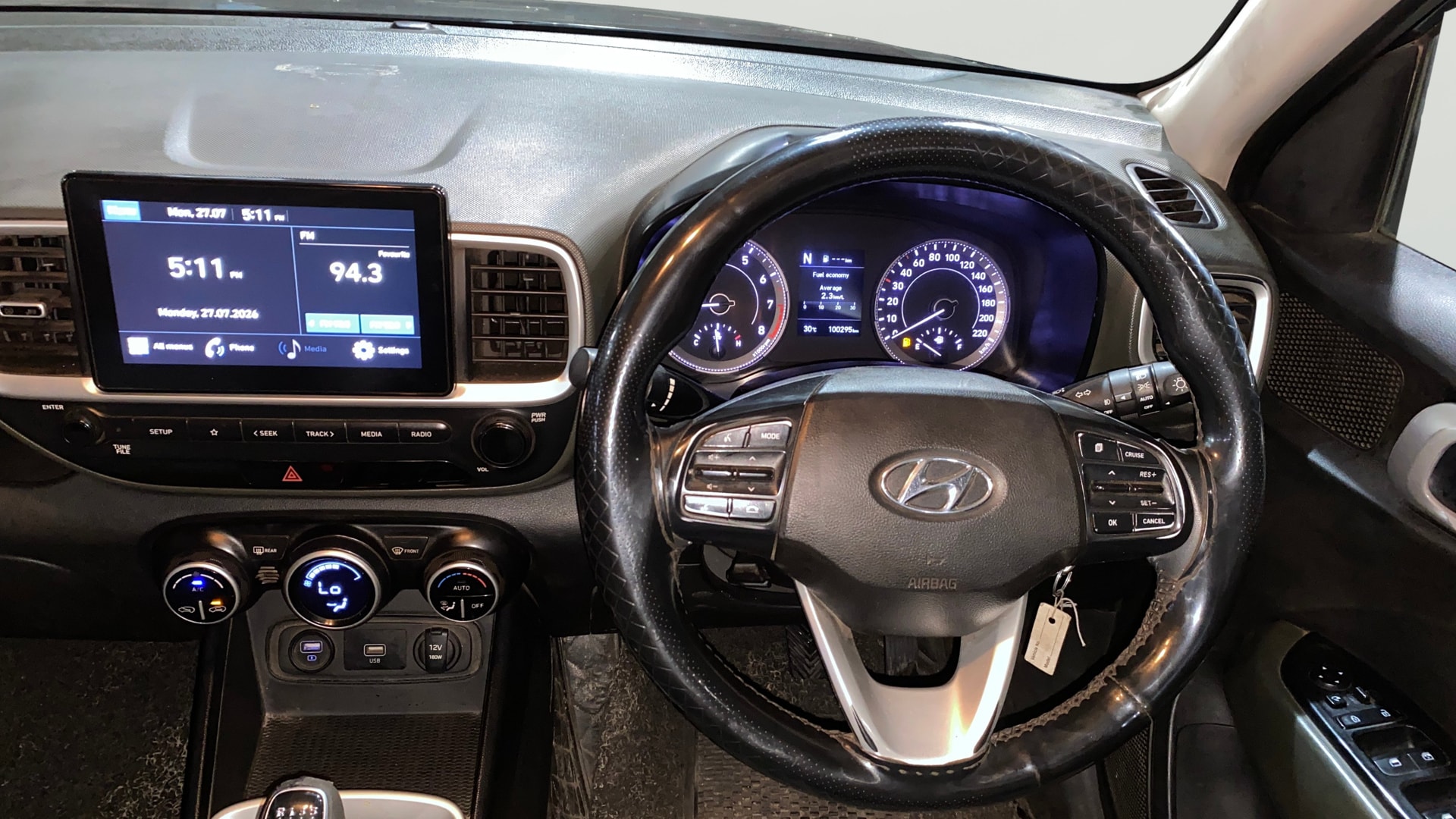 View 2021 Hyundai Venue SX 1.0 iMT Petrol Image 21 Used 2021 Hyundai Venue SX 1.0 iMT Petrol Image 21