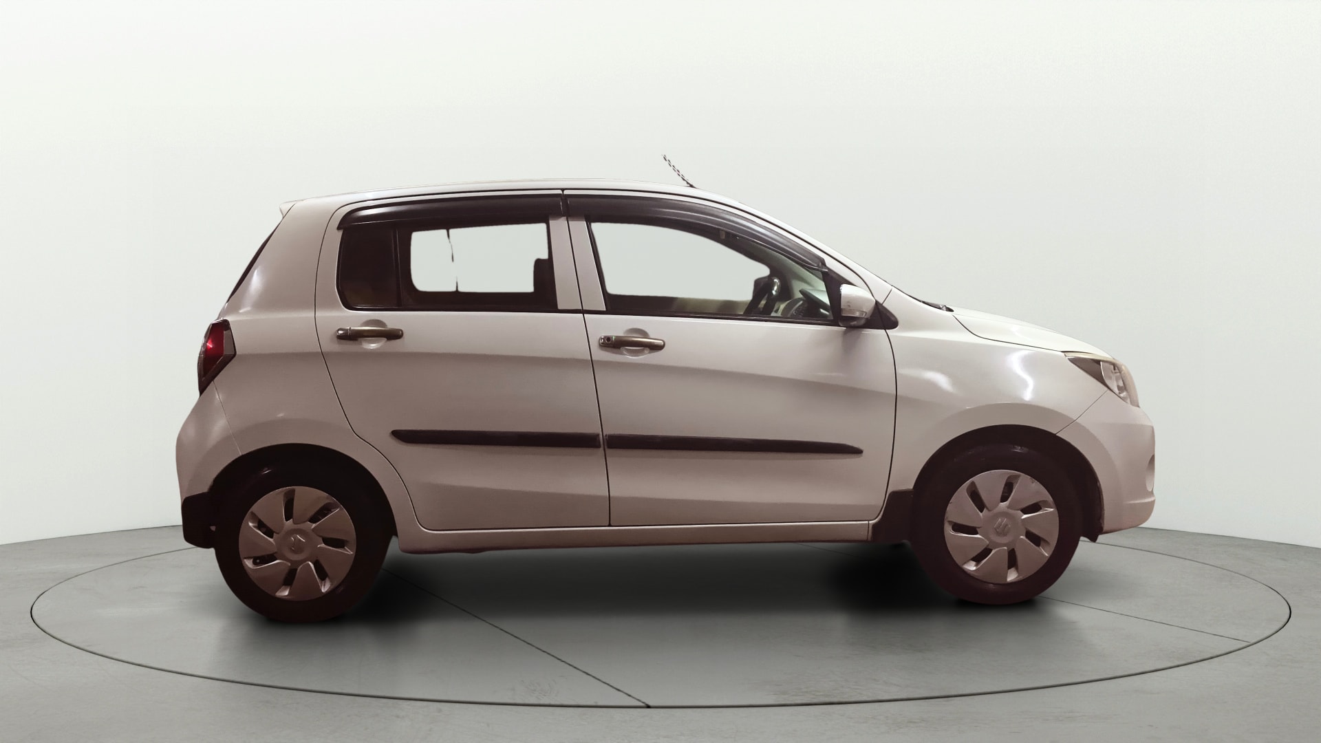 View 2016 Maruti Suzuki 1000 Base Variant Image 8 Used 2016 Maruti Suzuki 1000 Base Variant Image 8