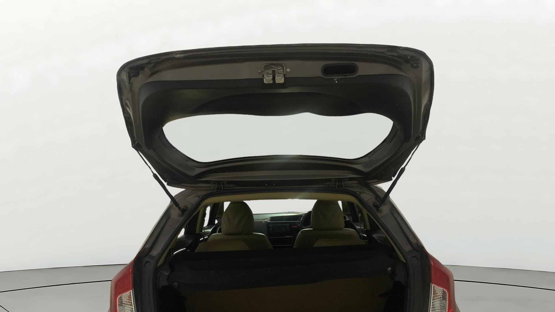 View 2015 Honda Jazz E MT Diesel Image 16 Used 2015 Honda Jazz E MT Diesel Image 16