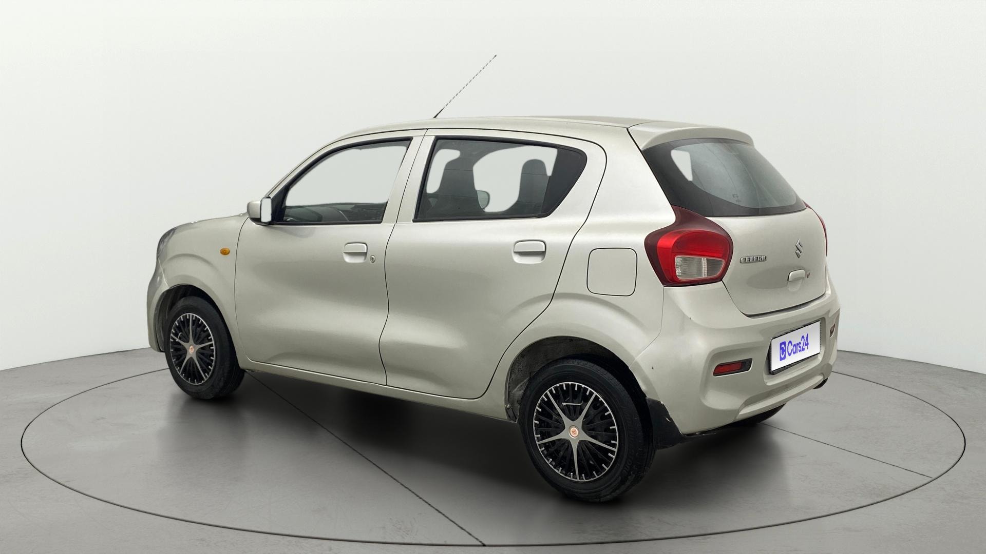 View 2022 Maruti Suzuki 1000 Base Variant Image 2 Used 2022 Maruti Suzuki 1000 Base Variant Image 2