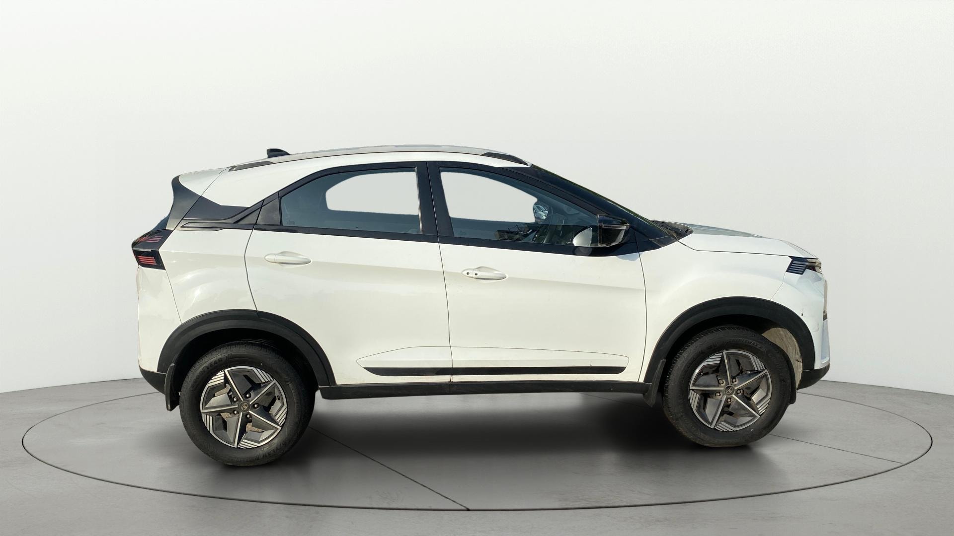 View 2024 Tata Nexon Revotron XE Image 9 Used 2024 Tata Nexon Revotron XE Image 9