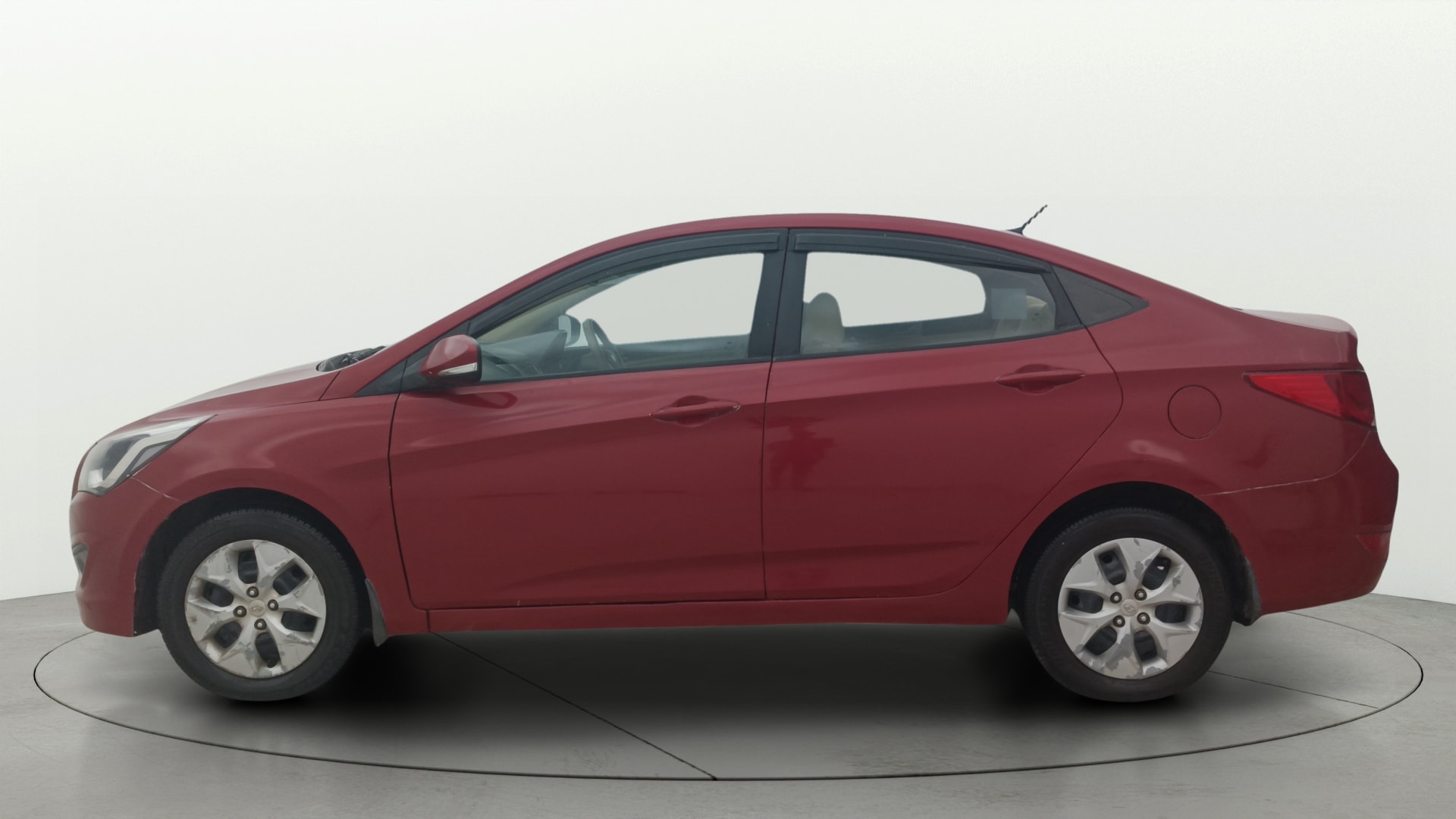 View 2015 Hyundai Fluidic Verna 1.4 VTVT CX Image 5 Used 2015 Hyundai Fluidic Verna 1.4 VTVT CX Image 5