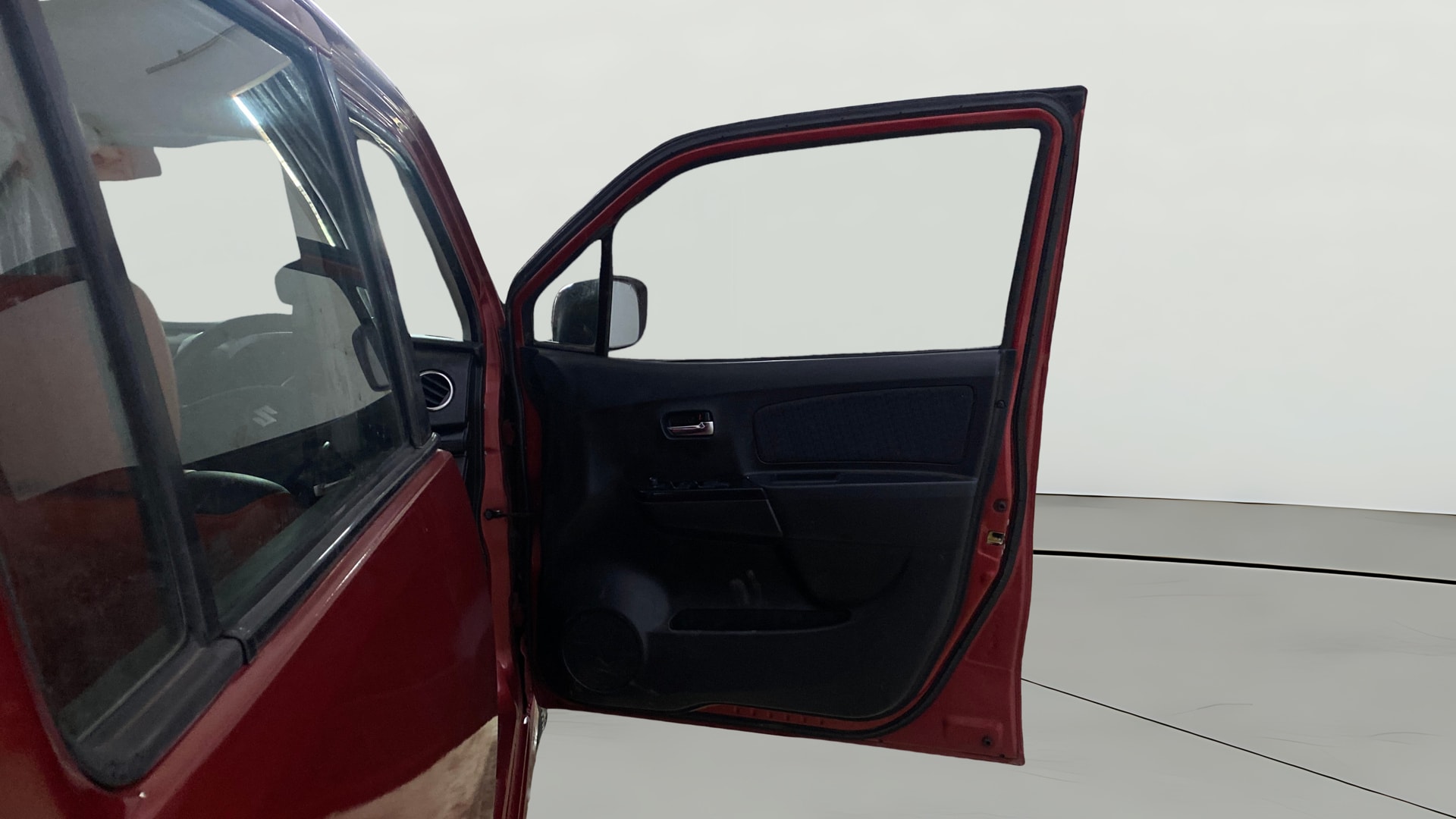 View 2015 Maruti Suzuki Stingray LXI Image 44 Used 2015 Maruti Suzuki Stingray LXI Image 44