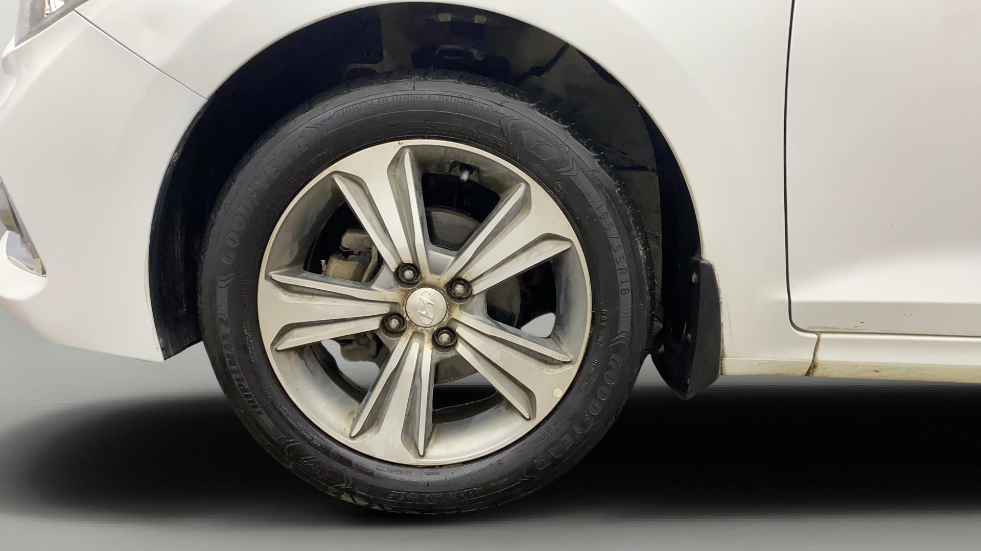 Used 2019 Hyundai Verna Used 2019 Hyundai Verna