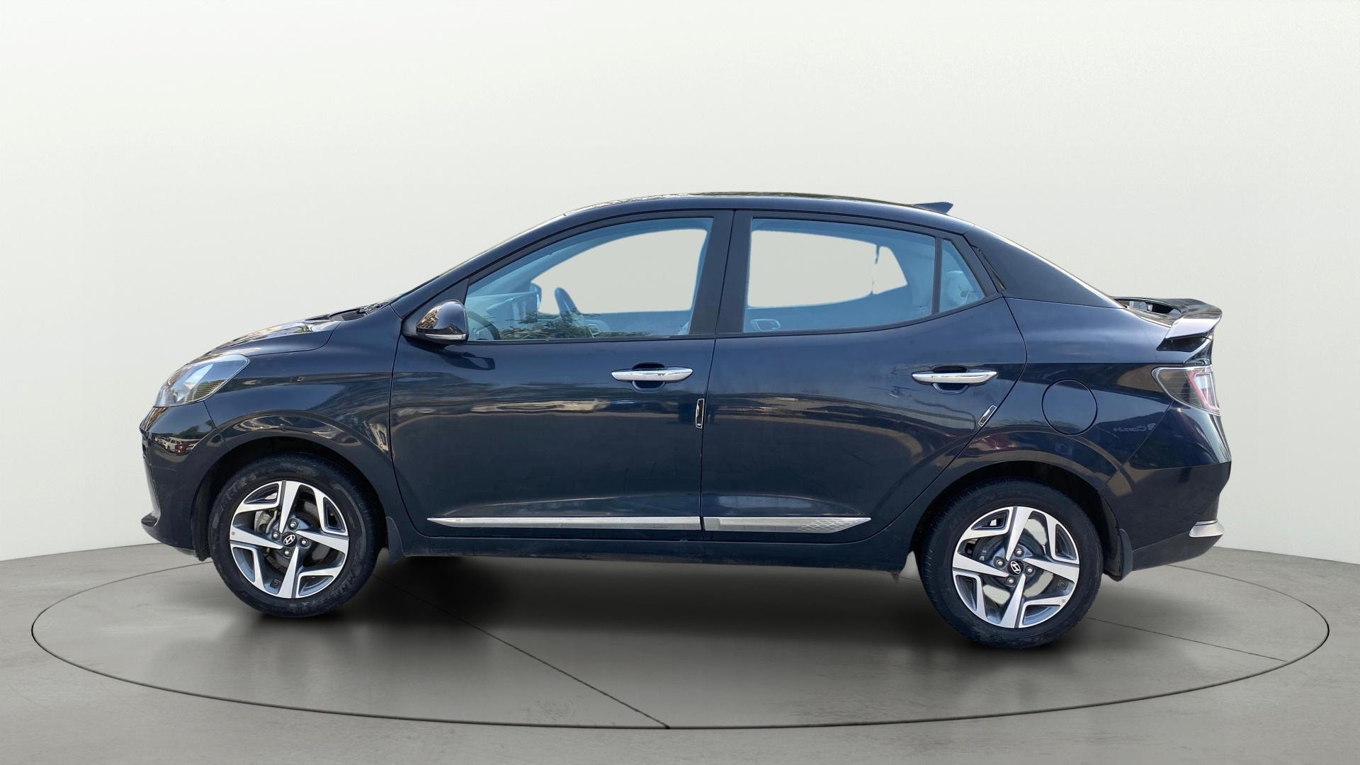 View 2024 Hyundai Aura SX MT CNG Image 26 Used 2024 Hyundai Aura SX MT CNG Image 26