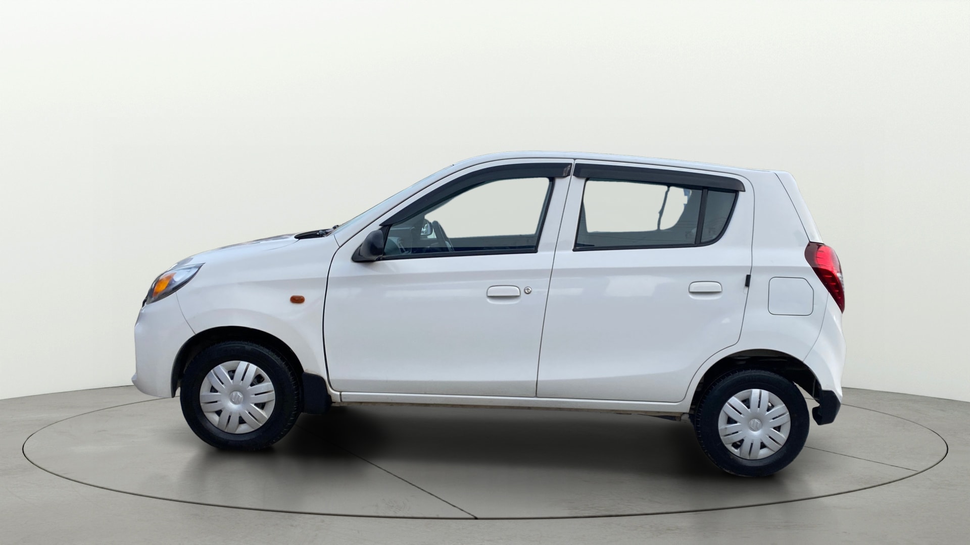 View 2021 Maruti Suzuki 1000 Base Variant Image 5 Used 2021 Maruti Suzuki 1000 Base Variant Image 5