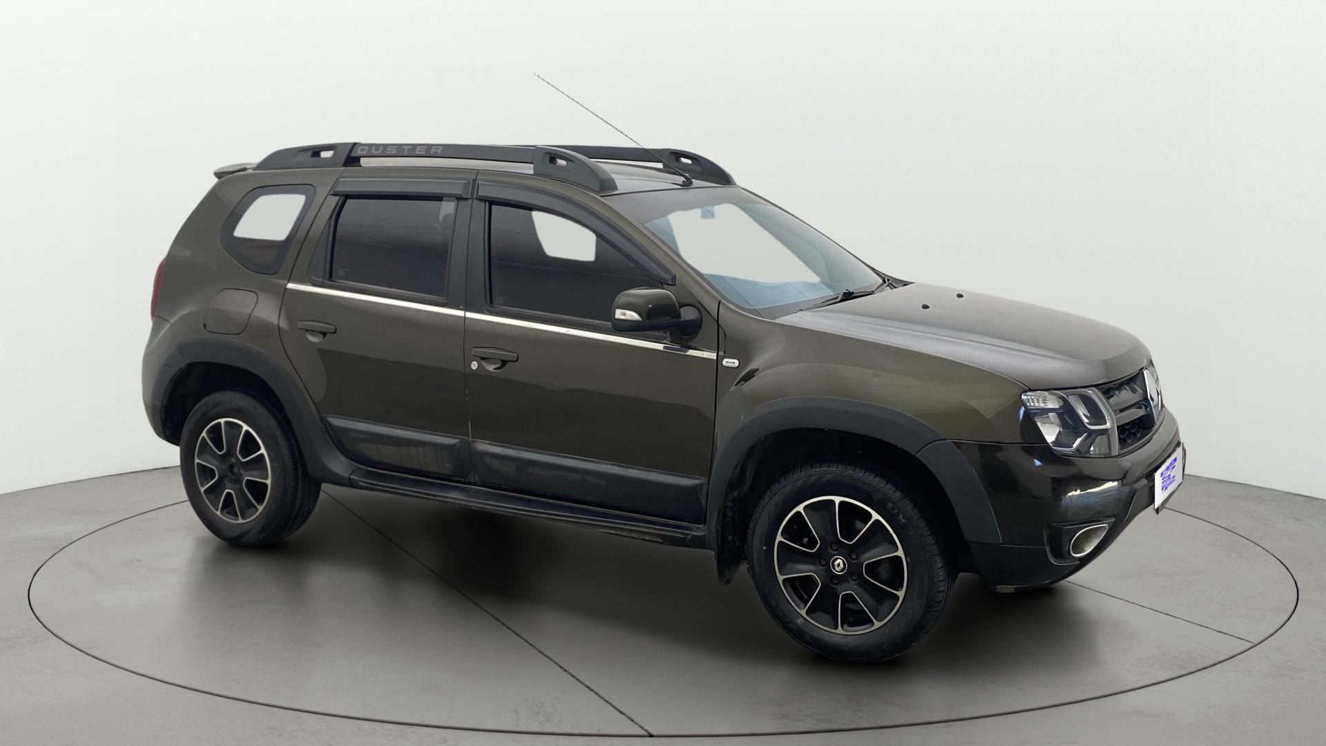View 2019 Renault Duster Diesel 110PS RXZ AMT Image 21 Used 2019 Renault Duster Diesel 110PS RXZ AMT Image 21