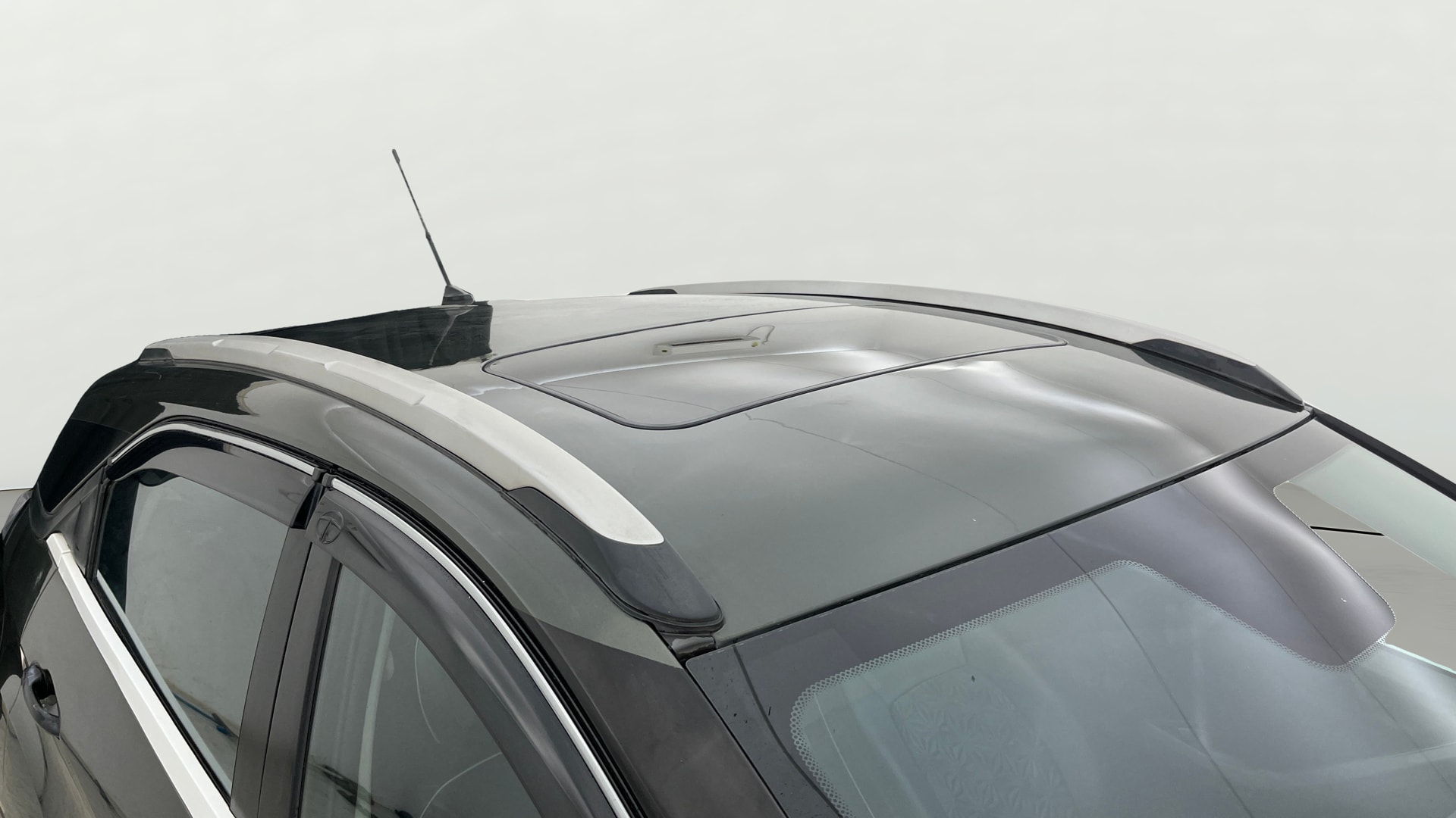 View 2020 Tata Nexon Revotron XE Image 6 Used 2020 Tata Nexon Revotron XE Image 6