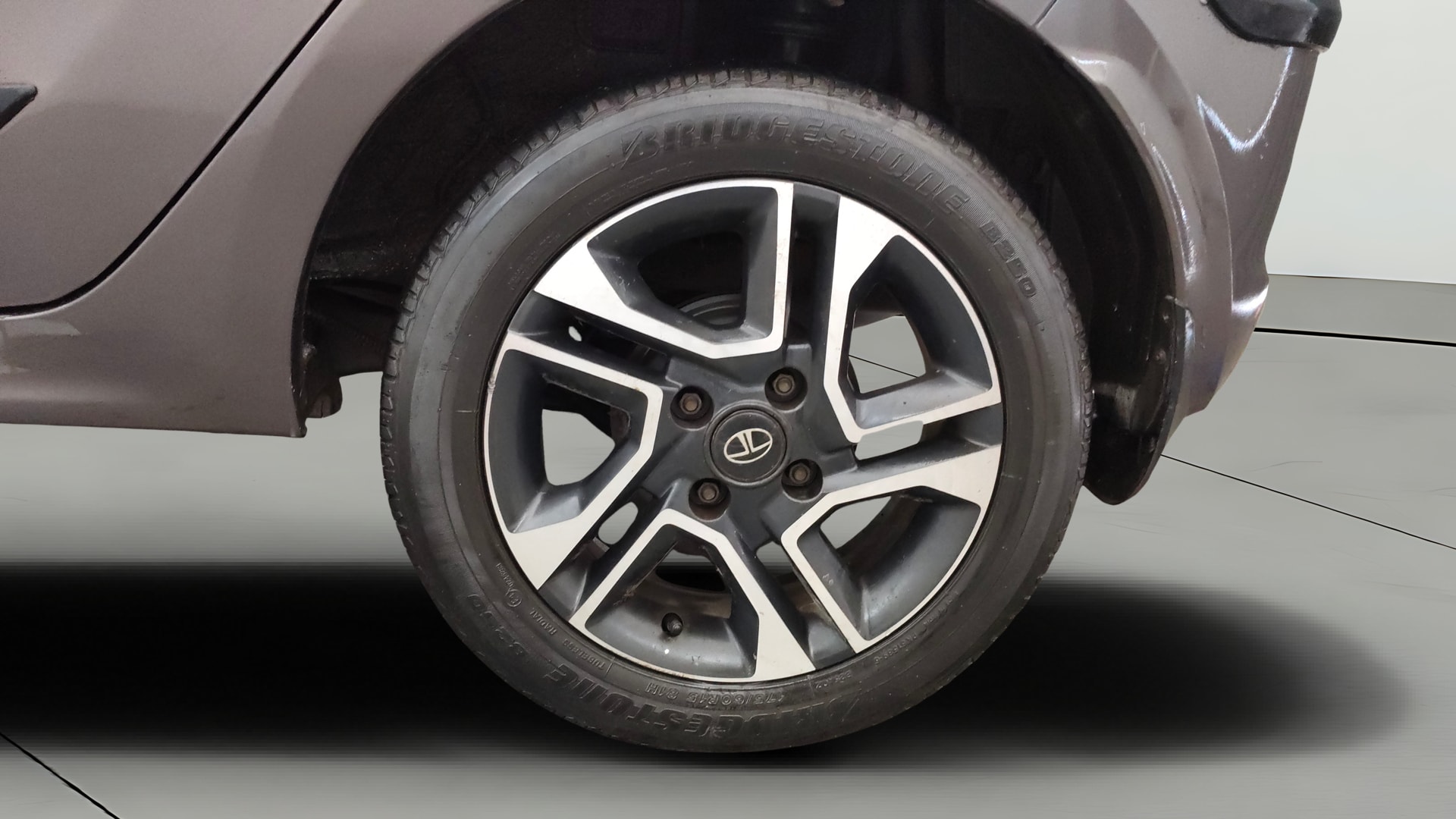 View 2019 Tata Tiago Revotorq XB Image 11 Used 2019 Tata Tiago Revotorq XB Image 11