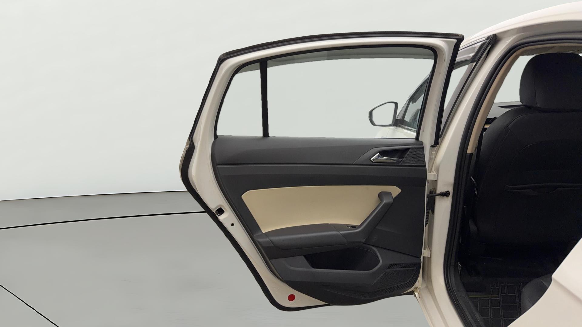 View 2022 Skoda Slavia Style 1.0 TSI AT Image 23 Used 2022 Skoda Slavia Style 1.0 TSI AT Image 23