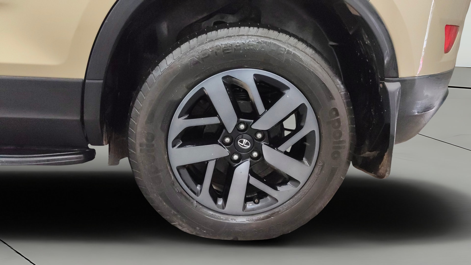 View 2022 Tata Harrier XE Image 12 Used 2022 Tata Harrier XE Image 12